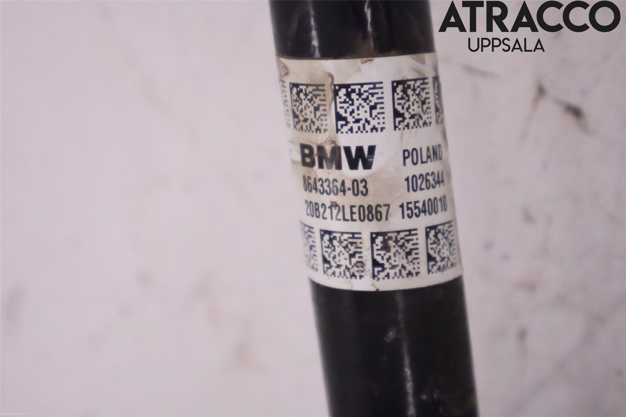 BMW 1 F40 19- Drivaxel Fram Höger