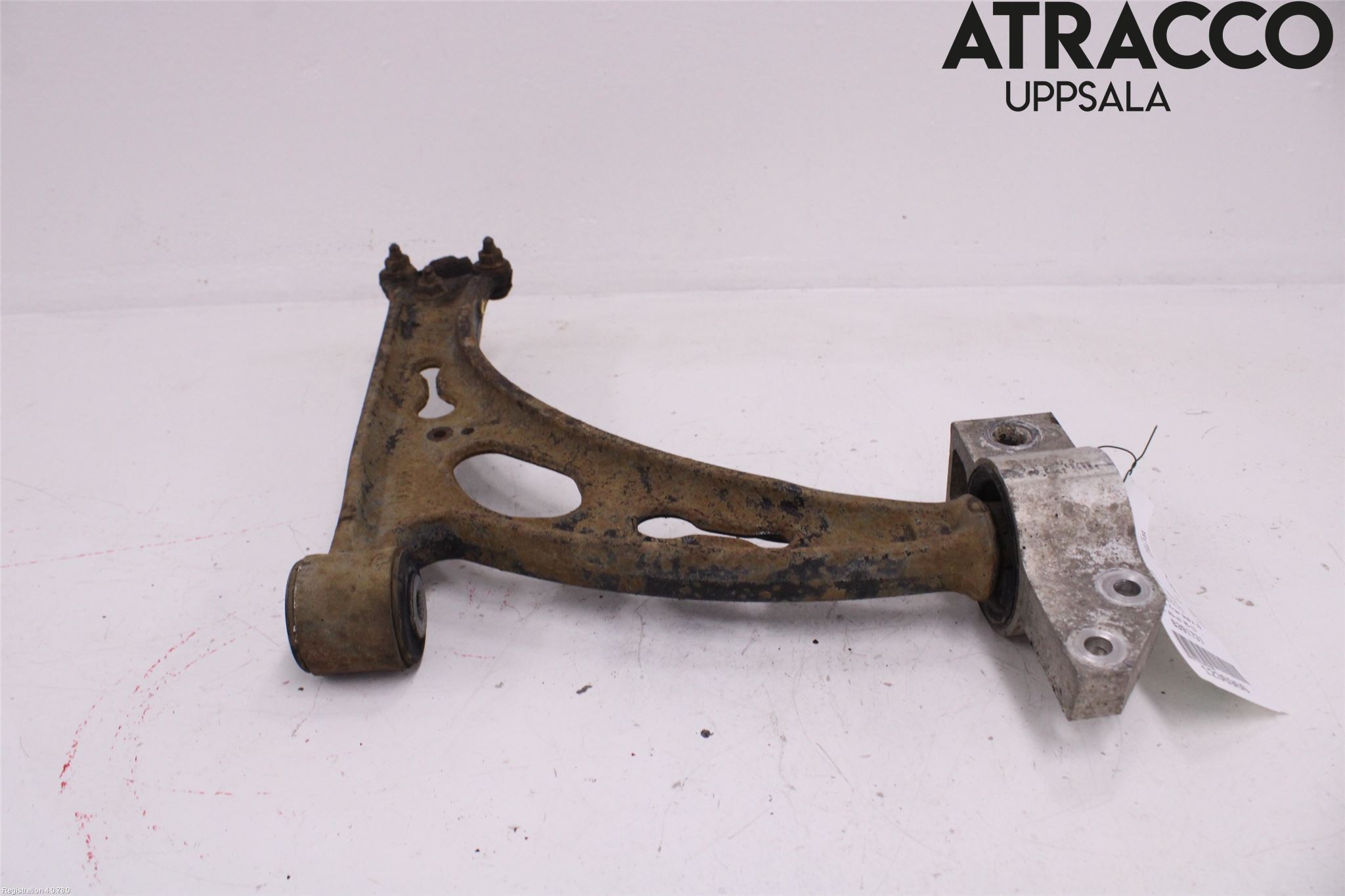 Audi A3/S3 05-13 Bärarm Fram Undre Vä