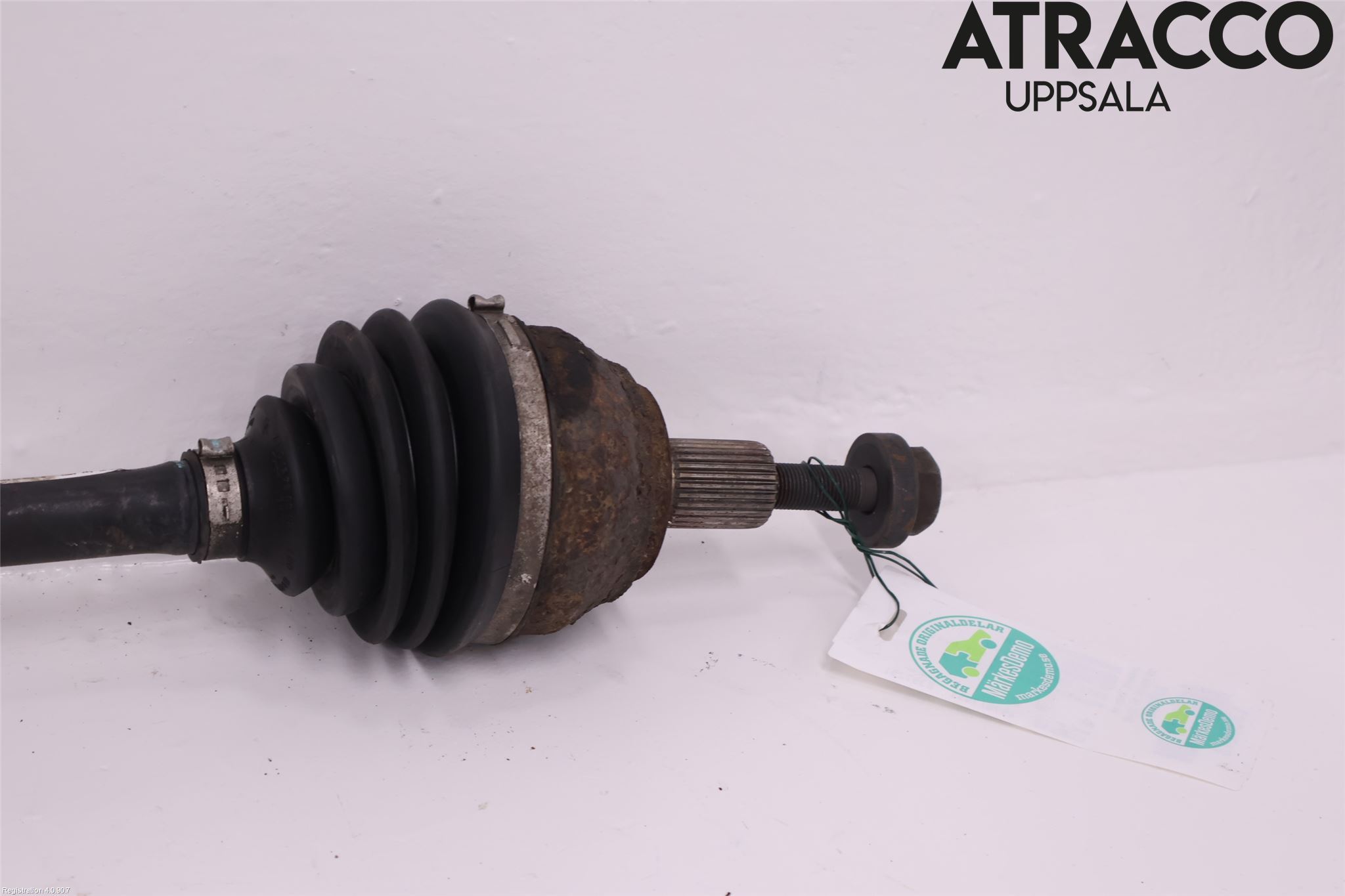 Volkswagen VW AMAROK 2H 10-22 Drivaxel Fram Vänster