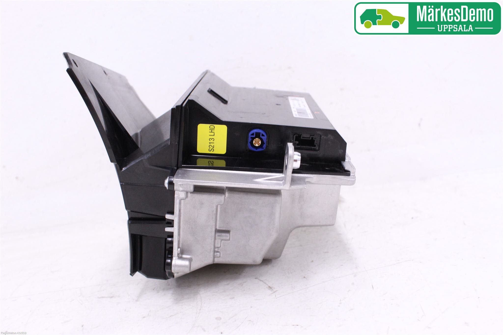 Mercedes-Benz MB E-KLASS (W213) 16-23 Bildskärm