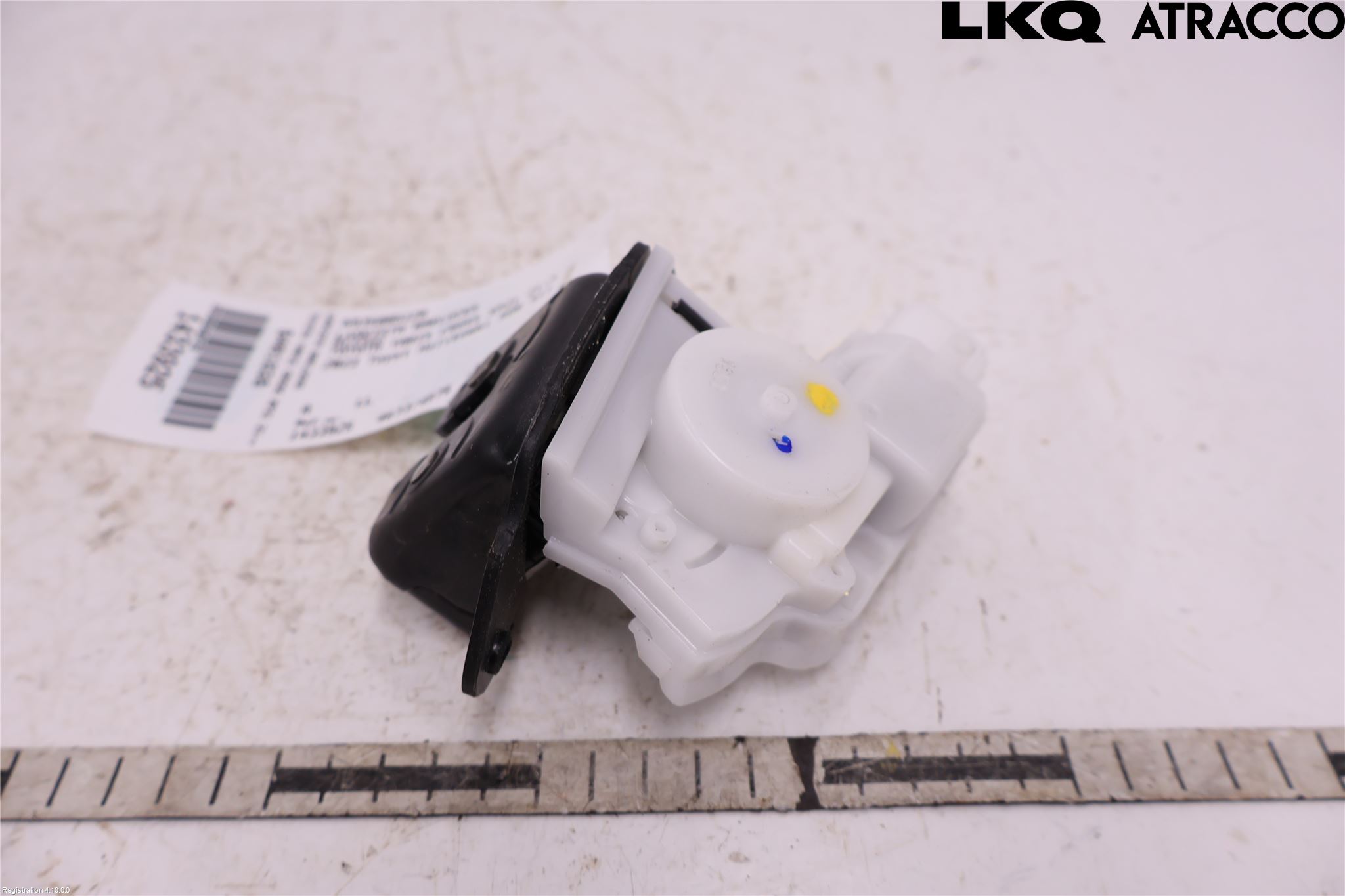 Toyota YARIS CROSS XP21 21- Låskista Baklucka