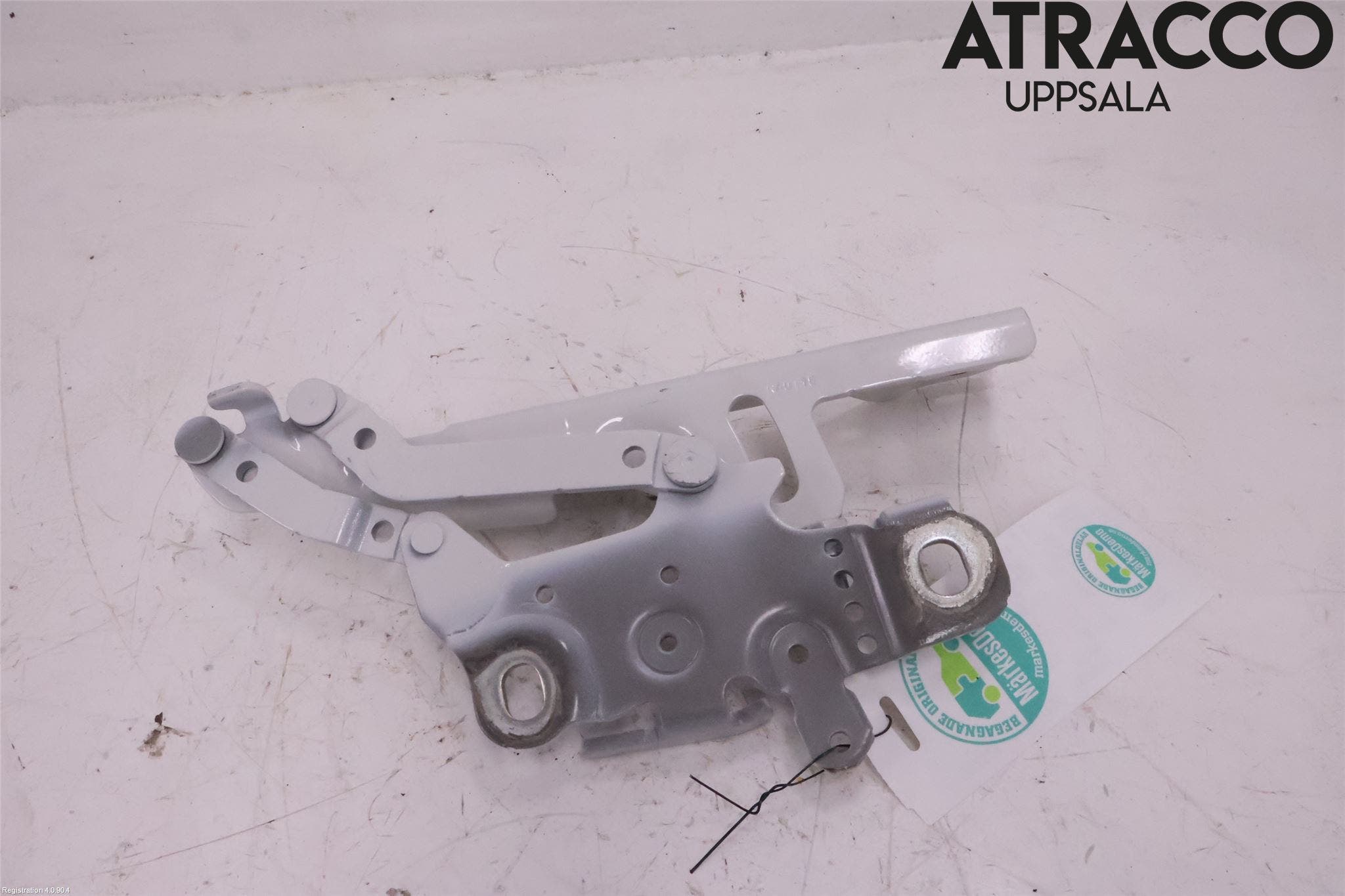 BMW 3 F30/F31/F80 12-19 Huvgångjärn