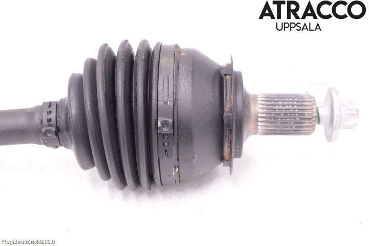 Mercedes-Benz MB CLA-KLASS (C117/X117) 13-19 Drivaxel Fram Vänster