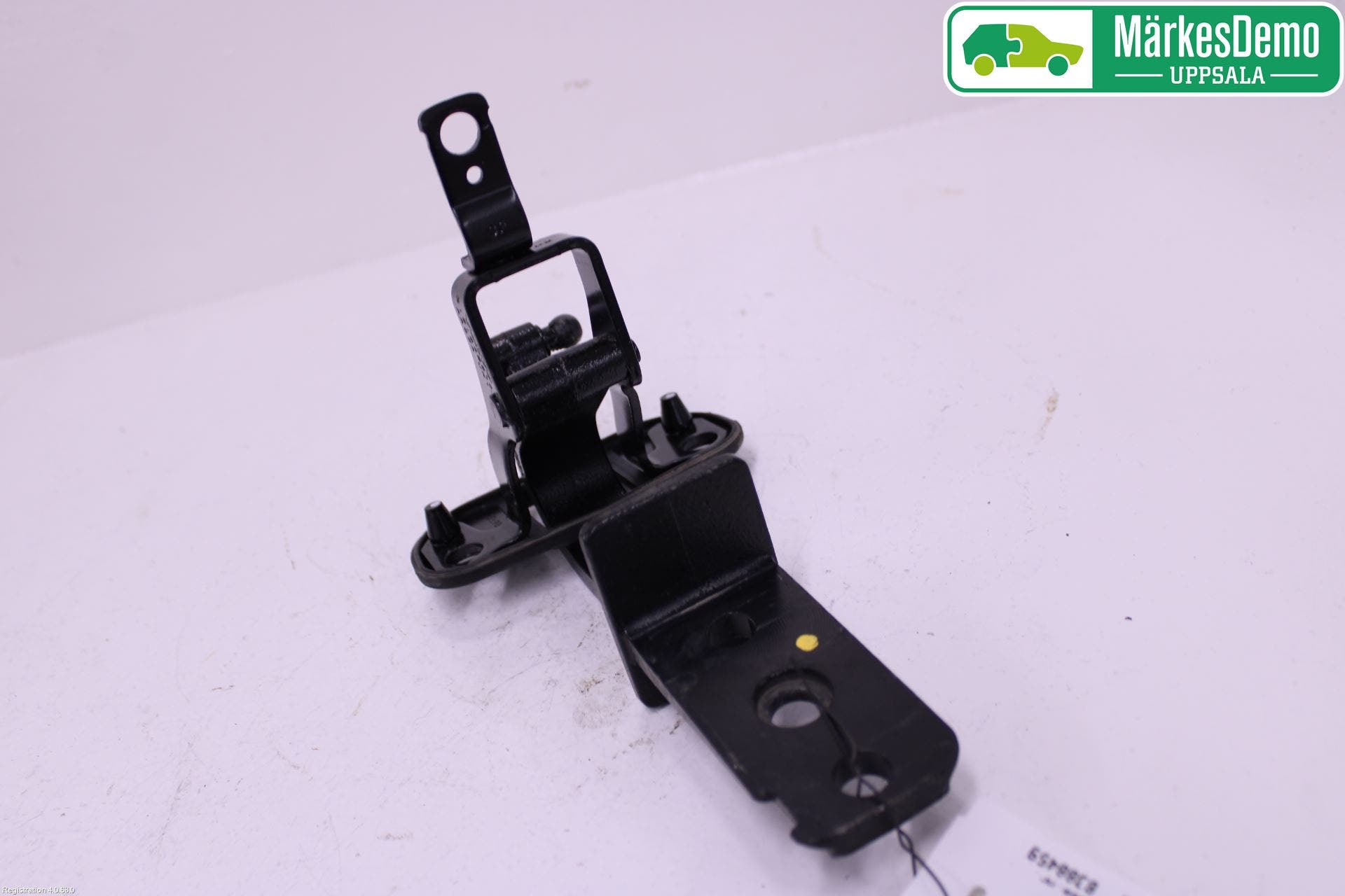 Volvo V70 08-13 Bakluckegångjärn Hö