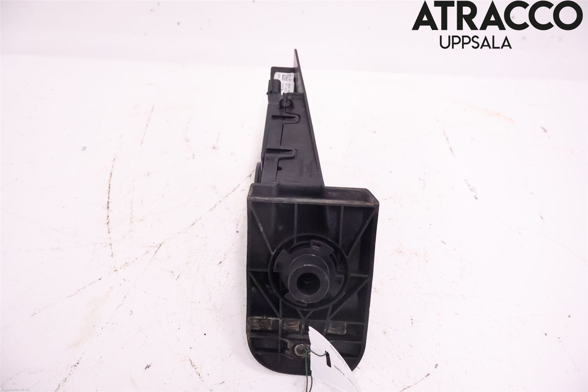 Volvo V90 17->> Gaspedal