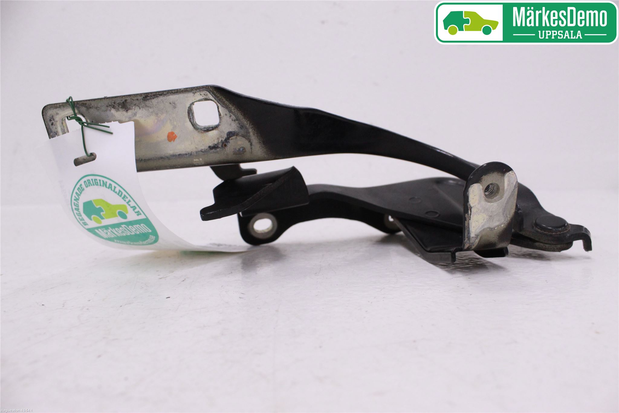 Chevrolet CAPTIVA Huvgångjärn