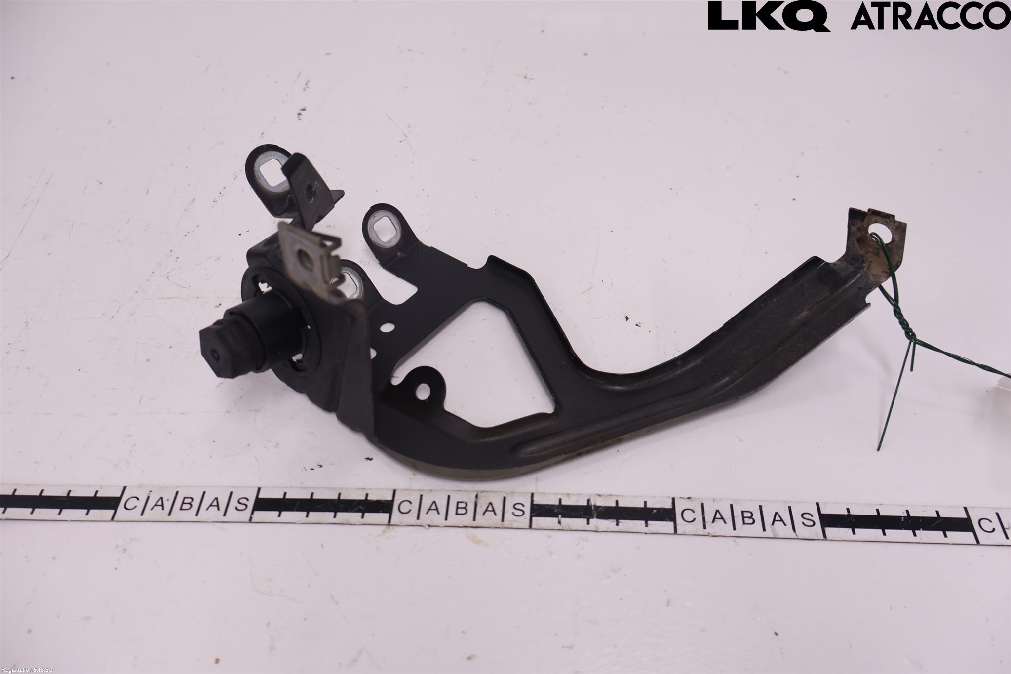 BMW 5 F10/F11/F18 09-17 Skärmfäste Fram Hö