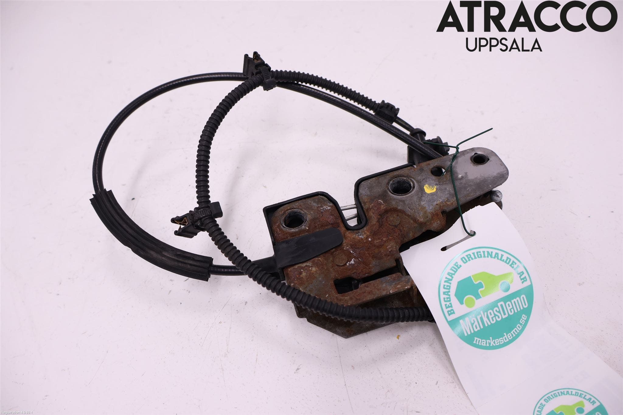 Volkswagen VW CADDY 04-10 Huvlås