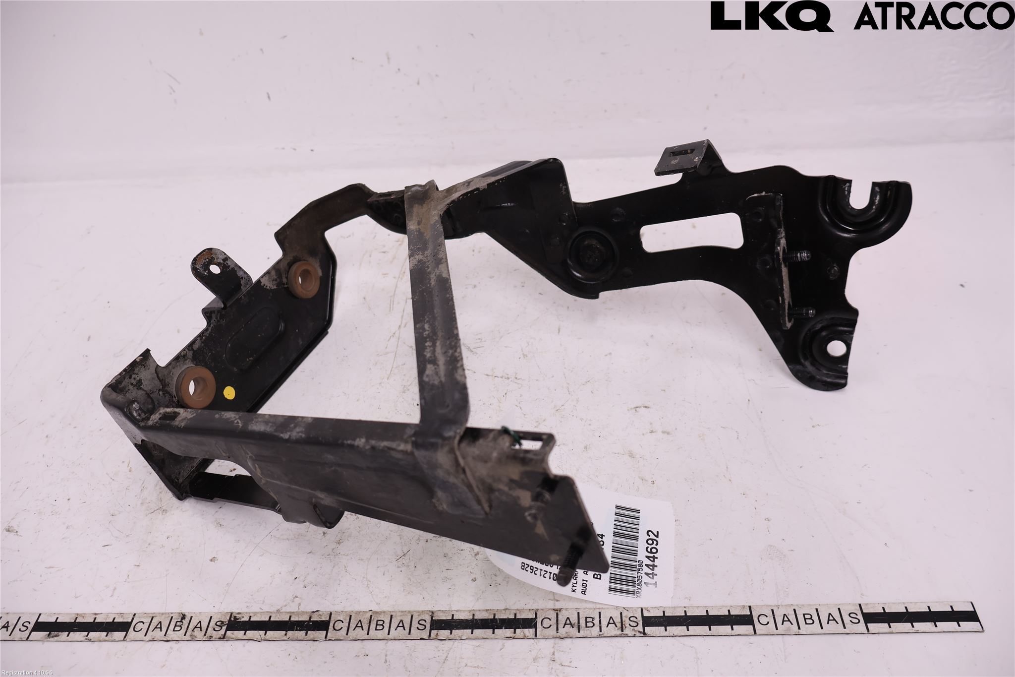 Audi A3/S3 8V 13-20 Kylarfäste-Ram-Balk