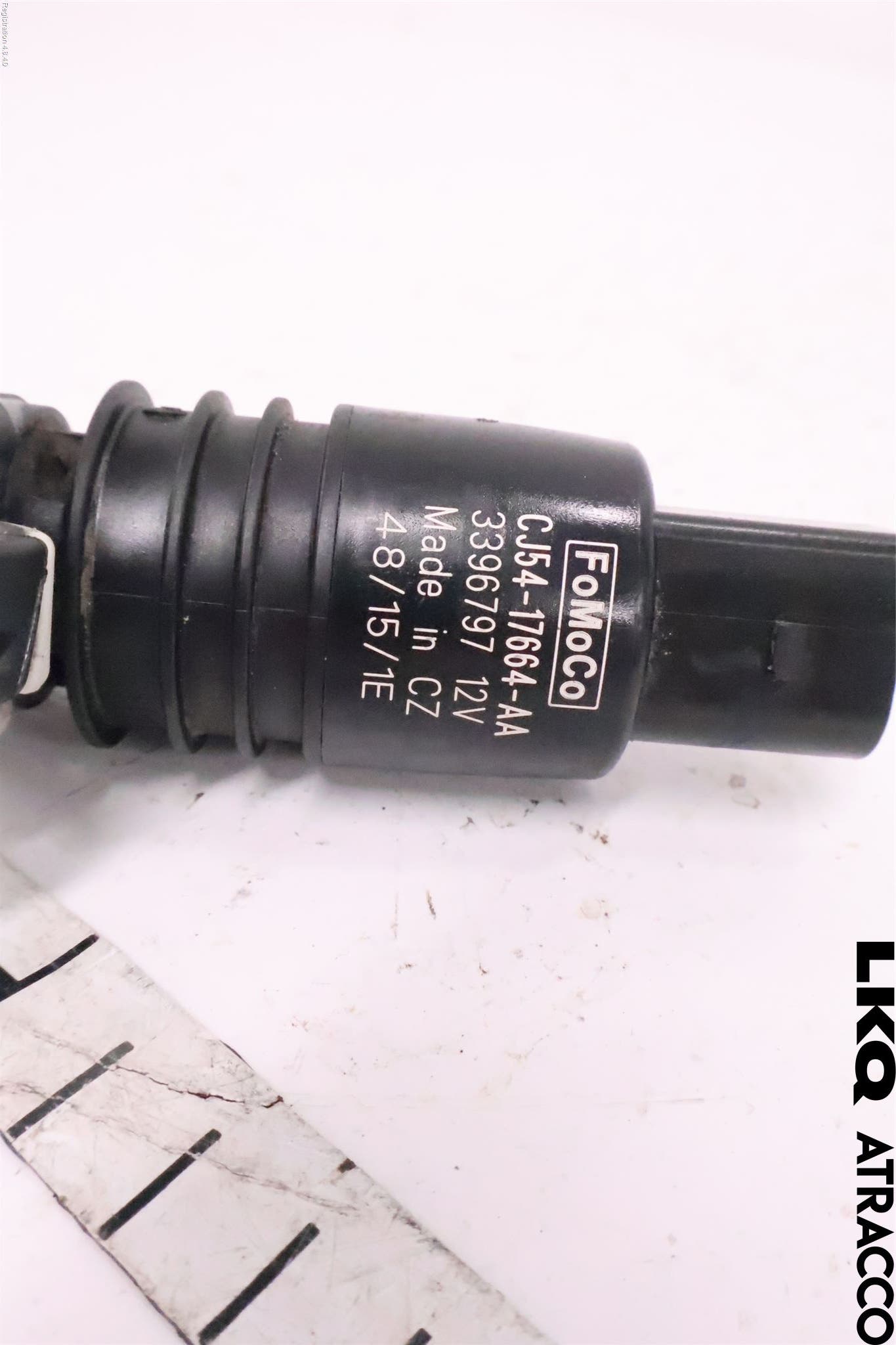 Ford KUGA 13-16 Spolarpump Vindruta