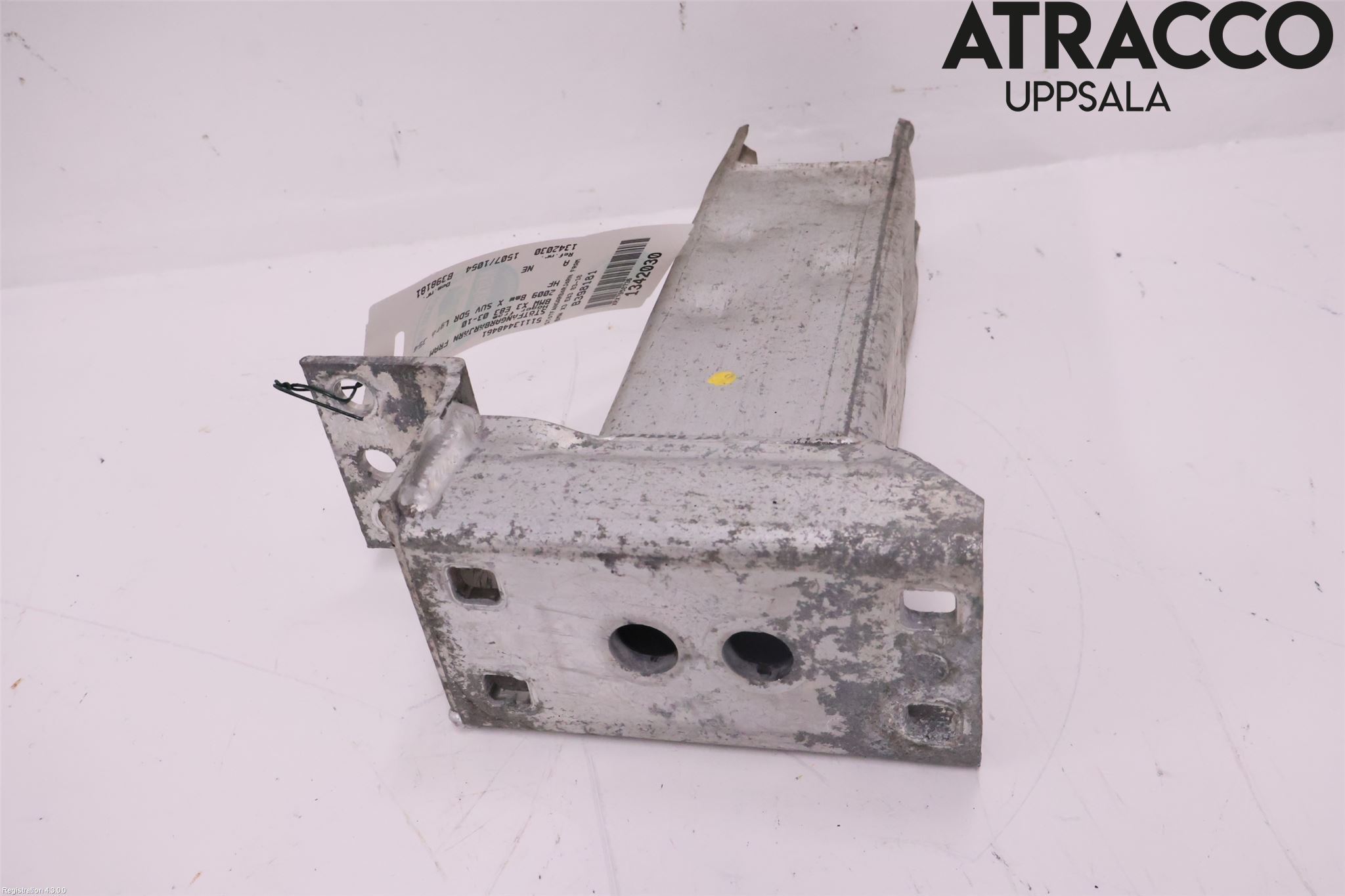 BMW X3 E83     03-10 Stötfångarbärjärn Fram