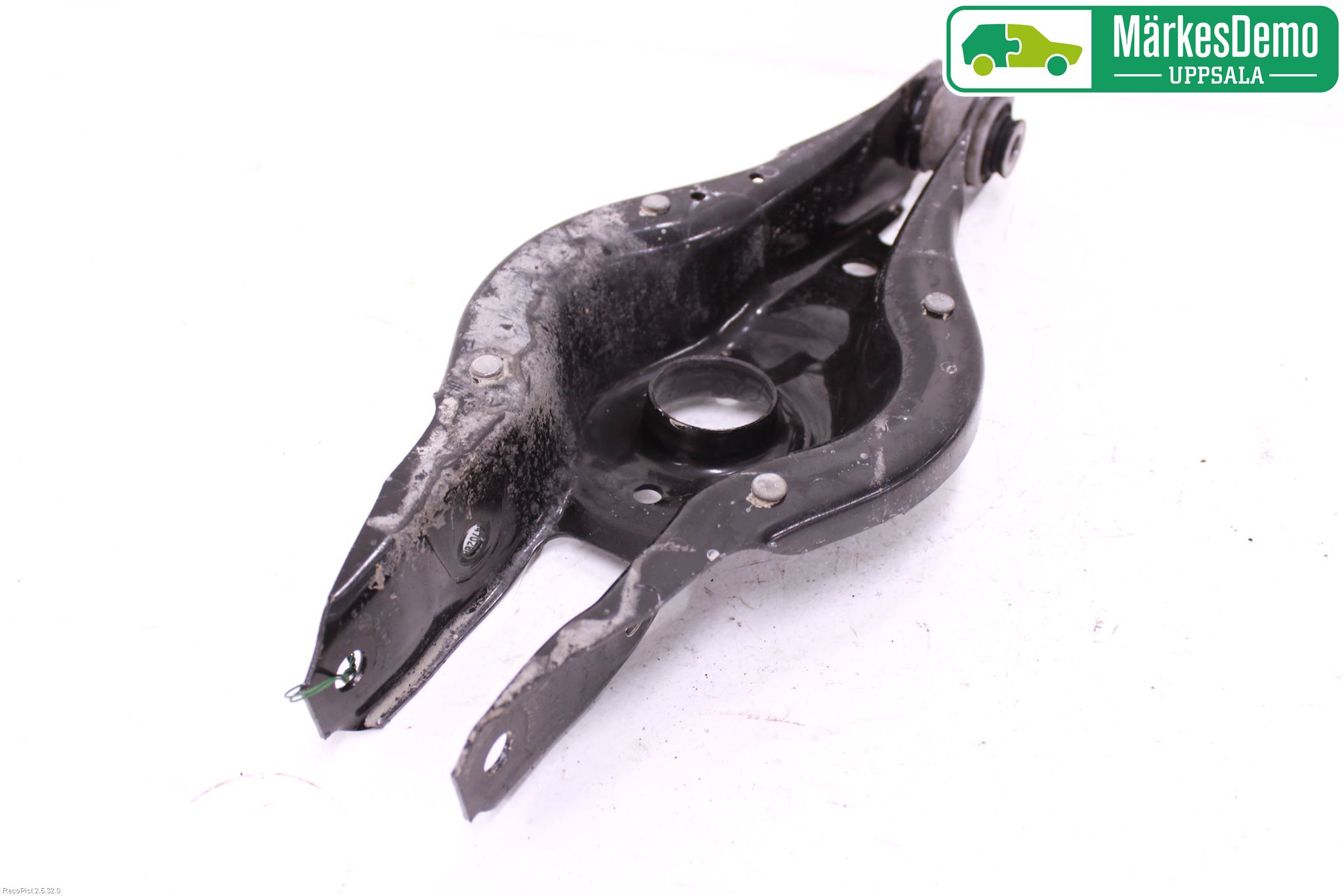 BMW 1 F20/F21 11-19 Bärarm Bak Höger