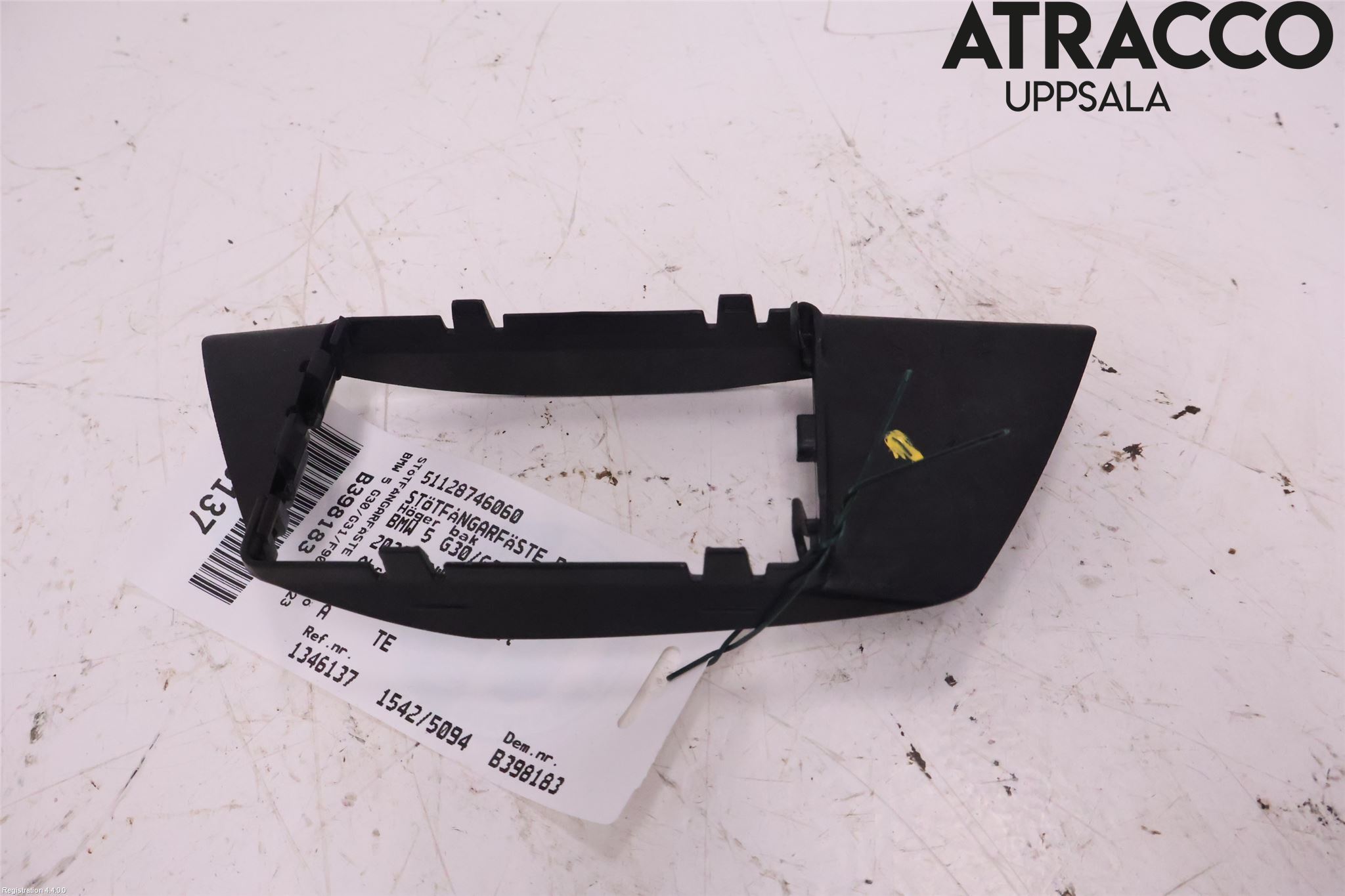 BMW 5 G30/G31/F90 17-23 Stötfångarfäste Bak Hö