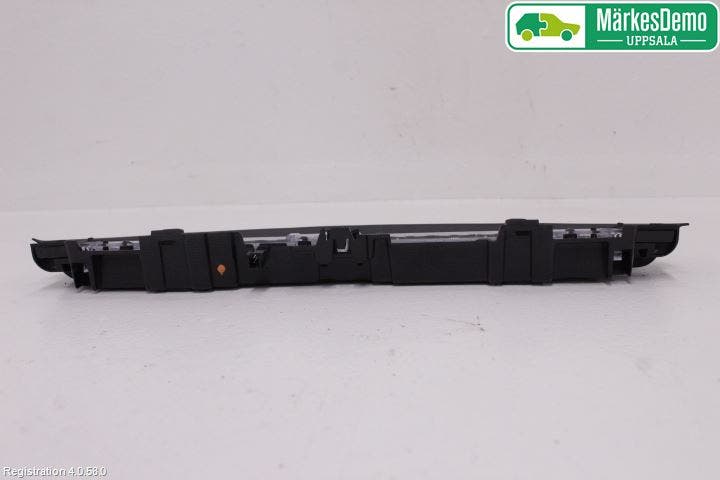 BMW 3 G20/G21/G80/G81 19- Bromsljus Bakruta