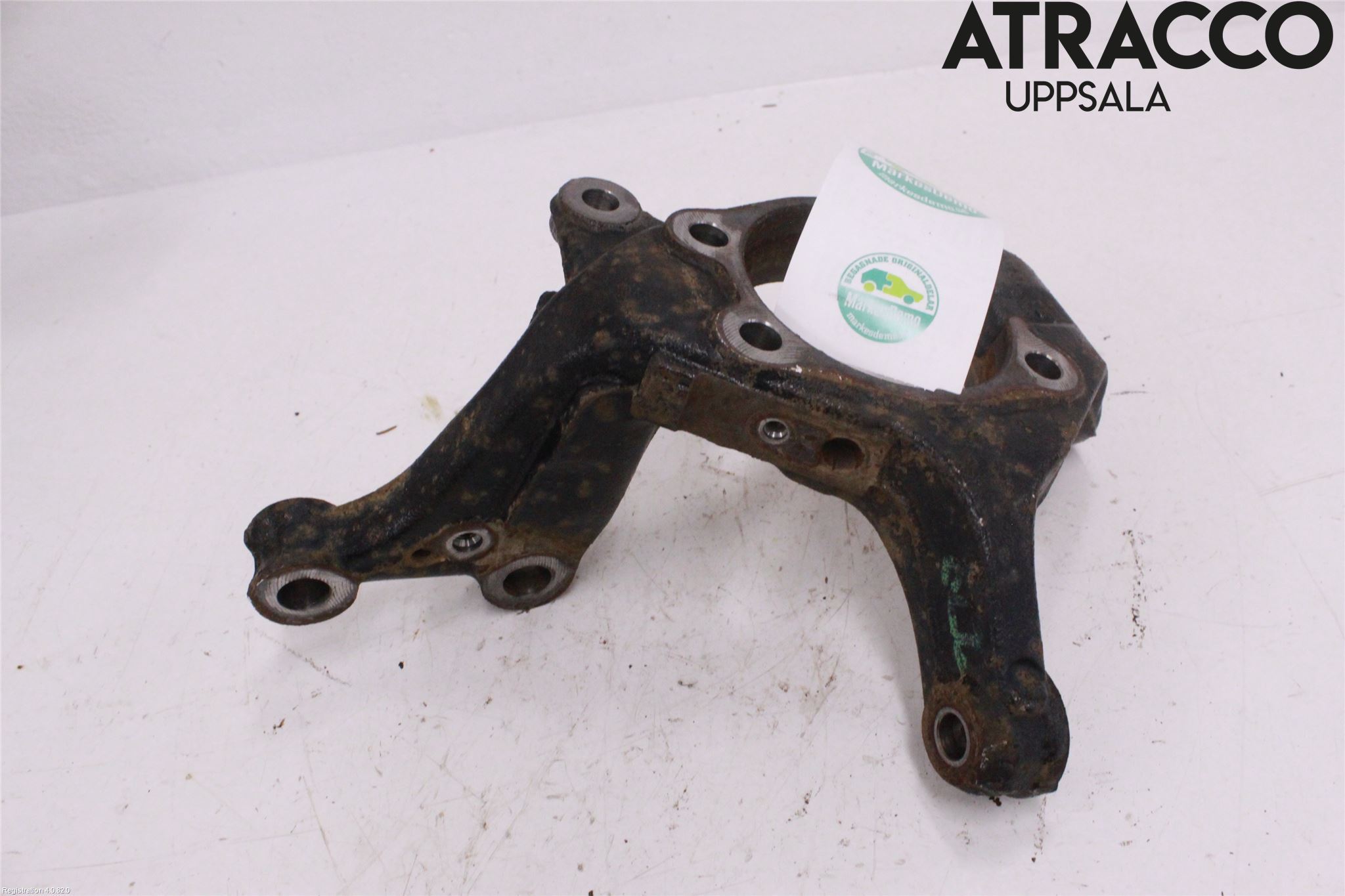 Toyota AURIS 13-19 Styrspindel Lagerhus Hö