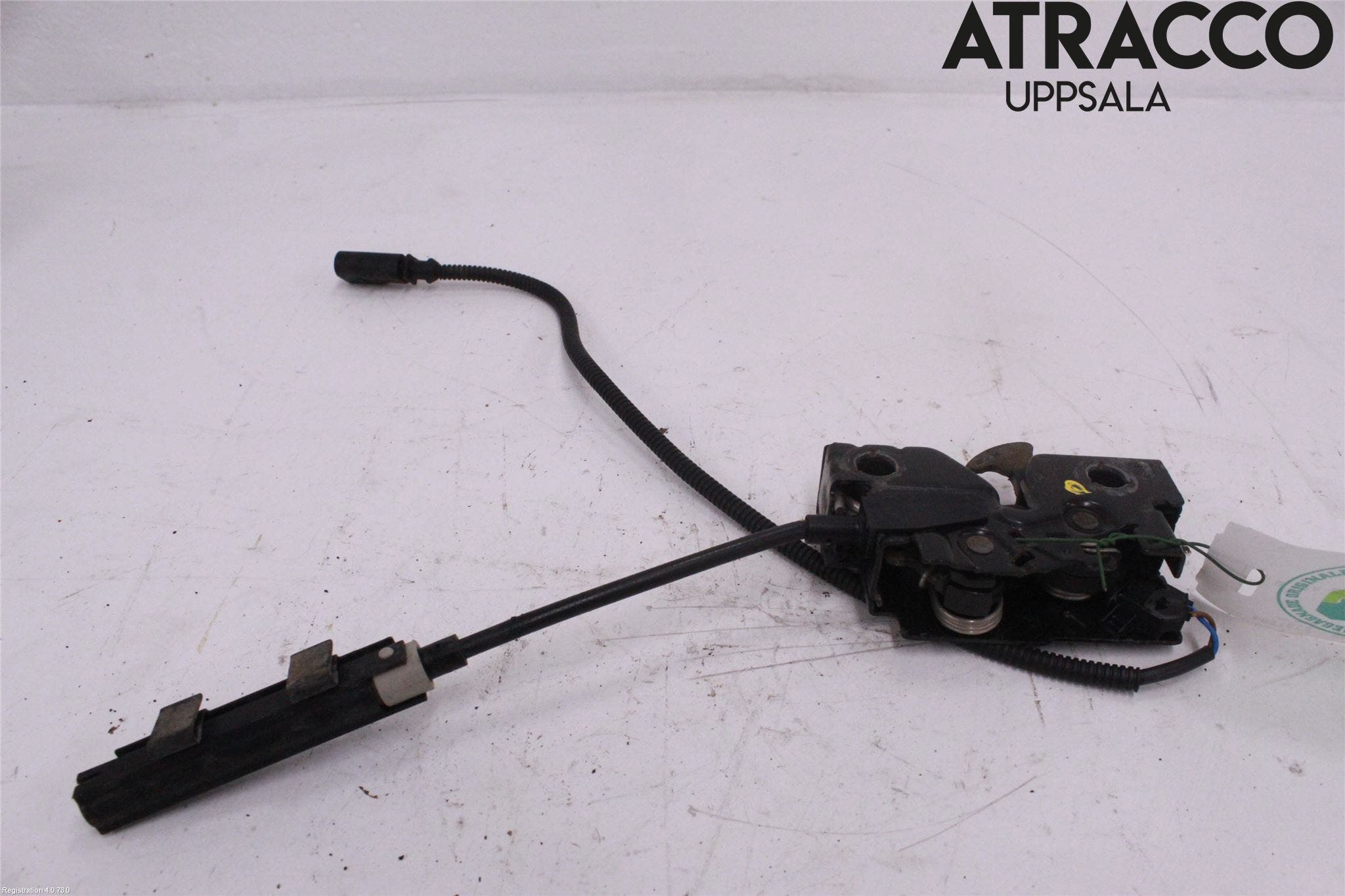 Volkswagen VW CADDY 11-15 Huvlås