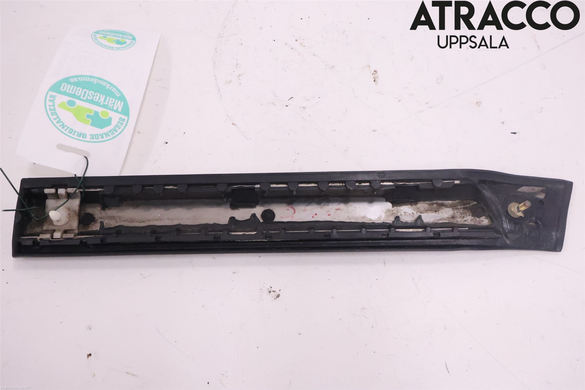 BMW 7 E32      86-94 List Framskärm Vä