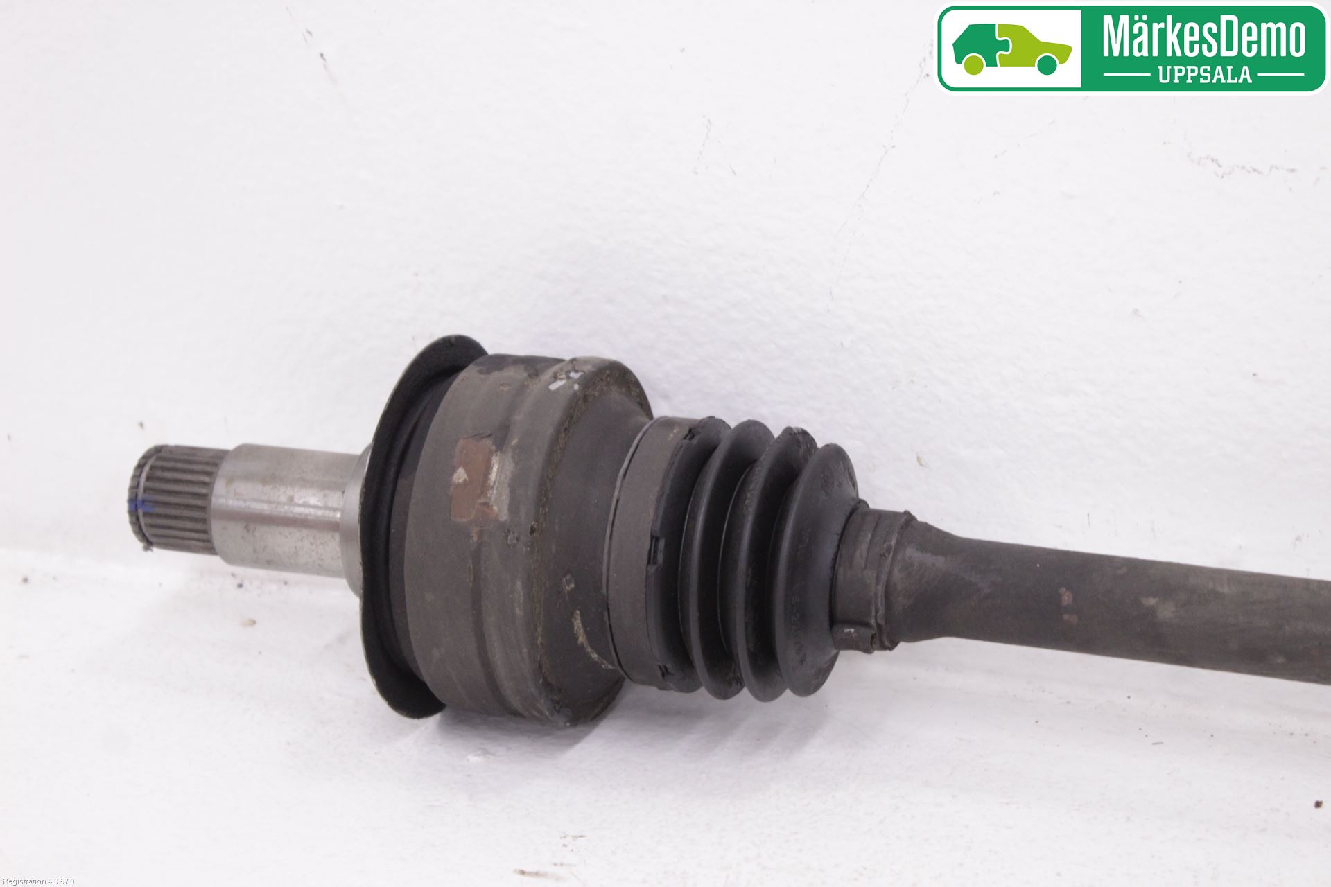 Mercedes-Benz MB C (203) 00-07 Drivaxel Bak Höger