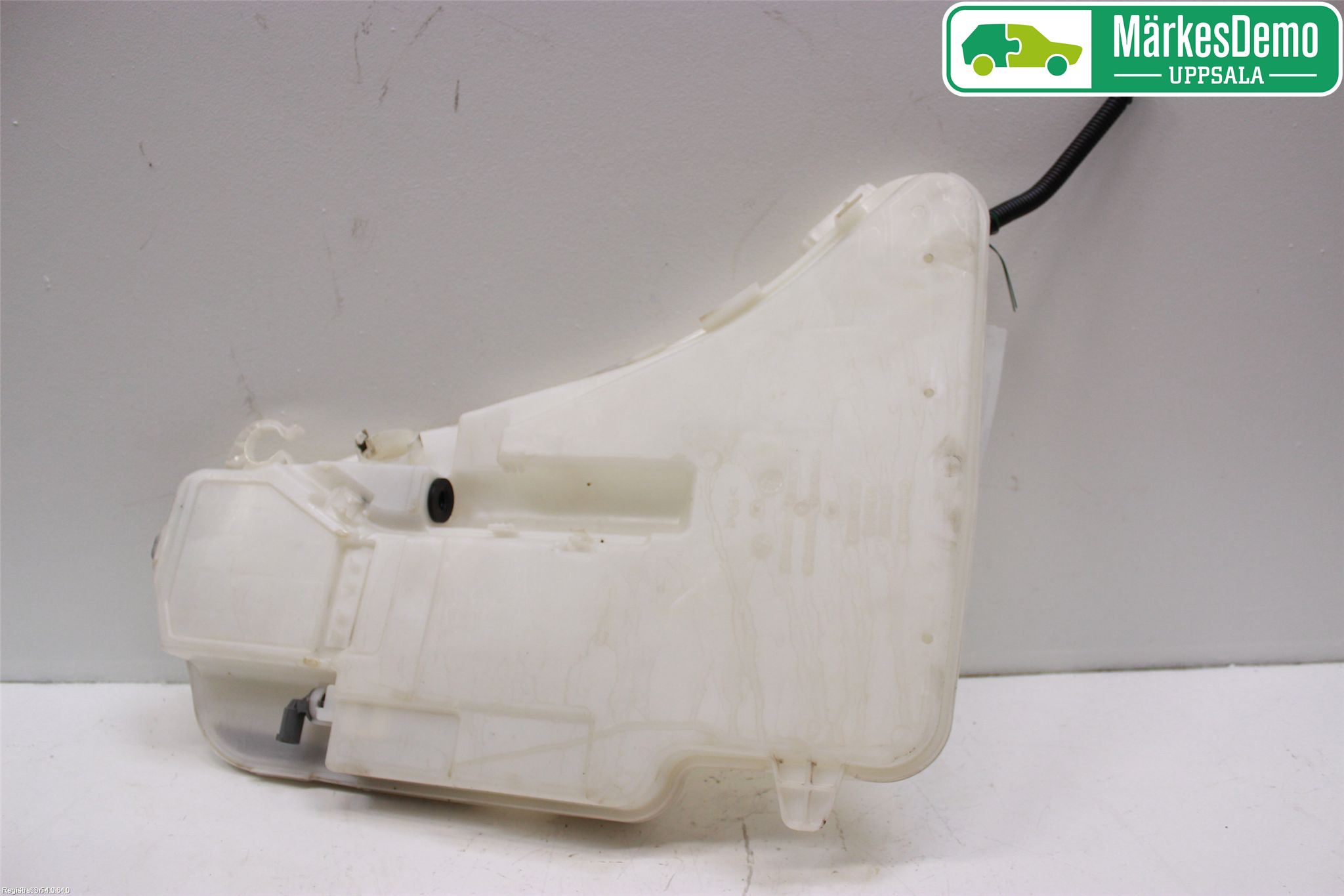 BMW 5 F10/F11/F18 09-17 Spolartank Vindruta-Strål