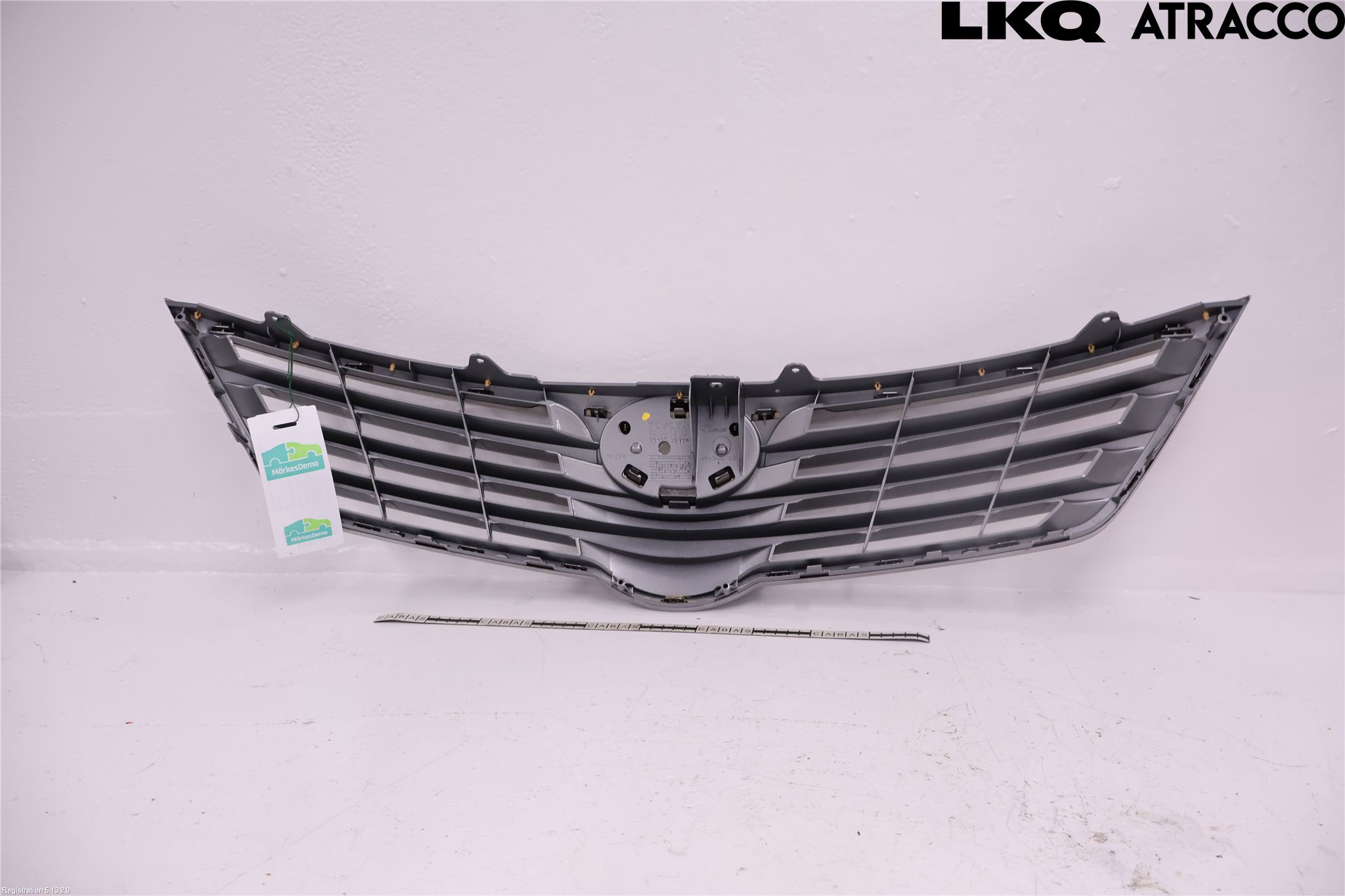 Toyota AVENSIS 09-15 Grill Komp