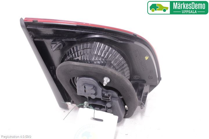 Volkswagen VW GOLF VI 09-13 Bakljus Lucka Hö