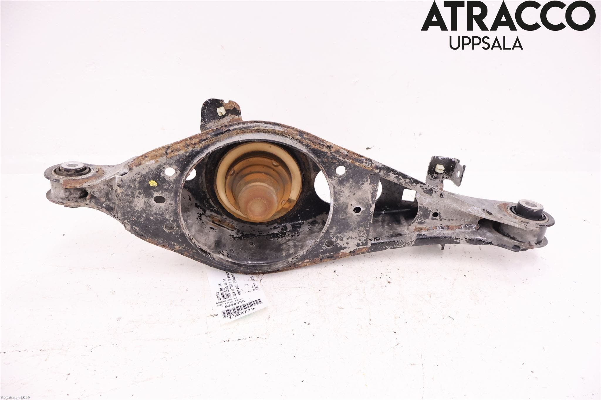 Ford FOCUS 19- Bärarm Bak Höger