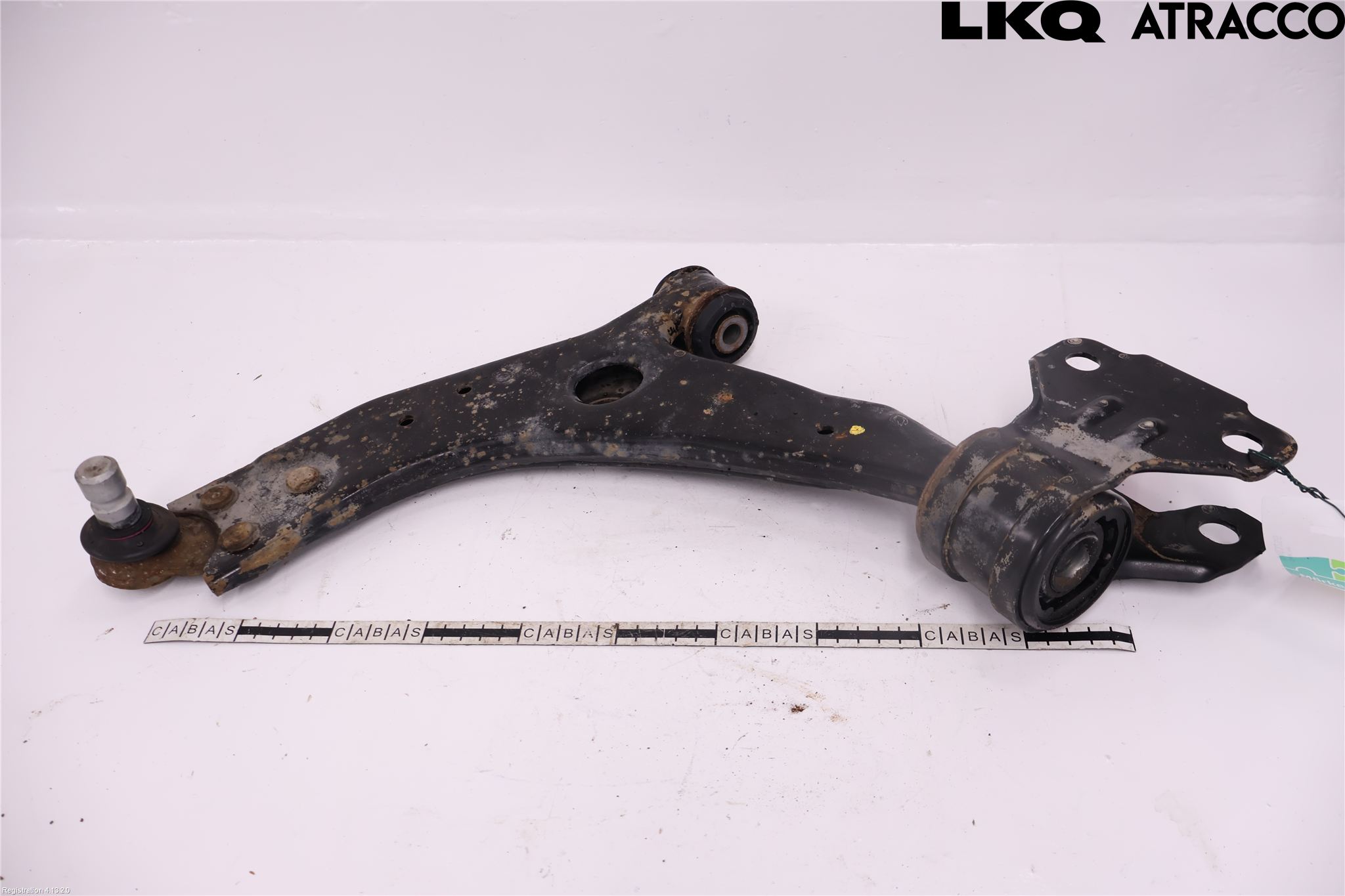 Volvo V40 12-19 Bärarm Fram Undre Vä