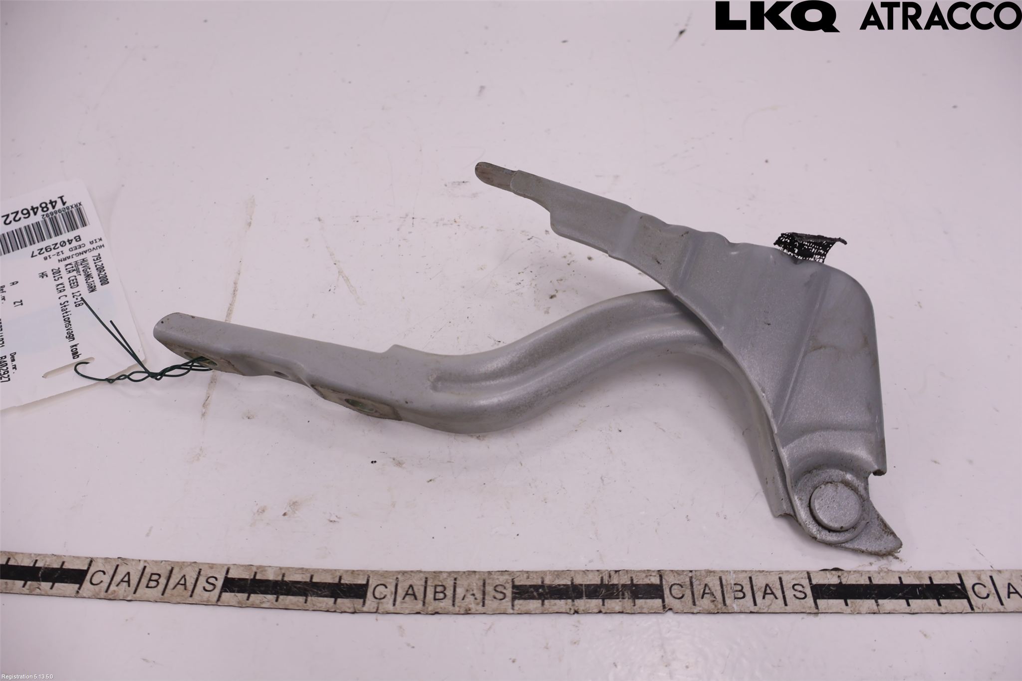 Kia CEED 12-18 Huvgångjärn