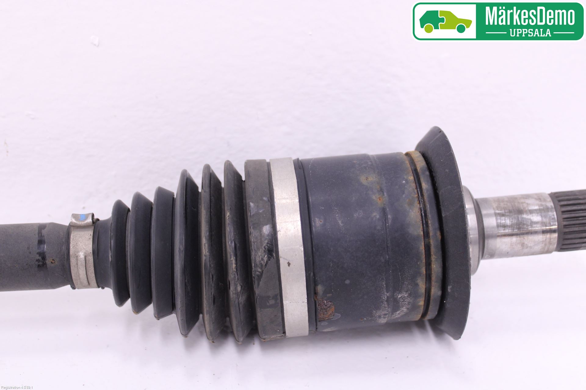 BMW 4 F32/F33/F82/F83 13-20 Drivaxel Bak Vänster