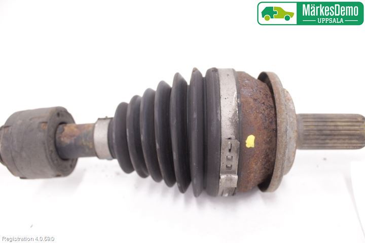 Toyota AVENSIS 09-15 Drivaxel Fram Vänster