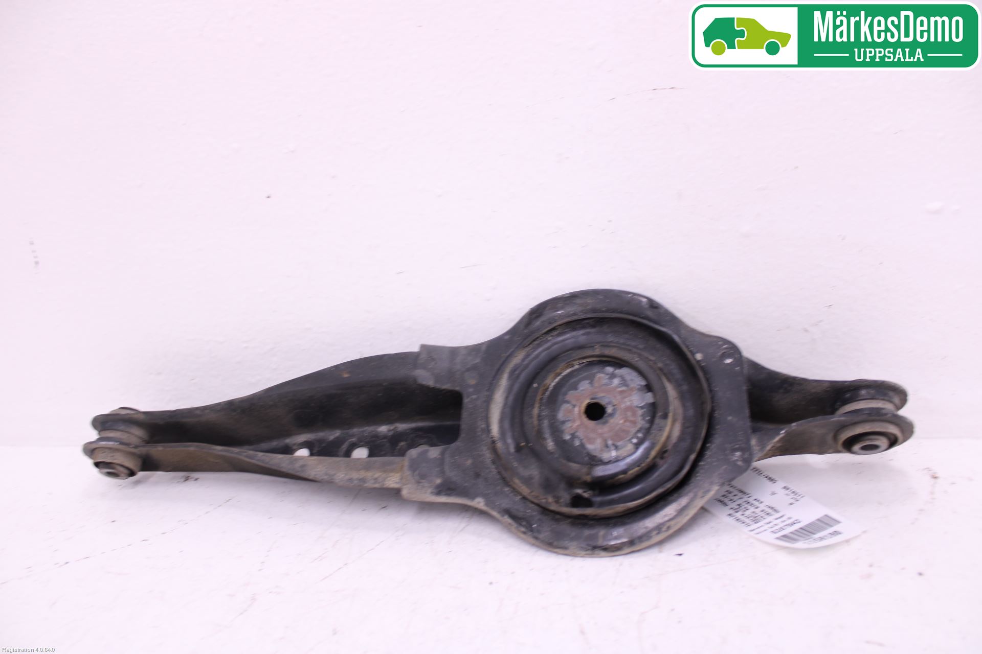 Volvo XC70 14-16 Bärarm Bak Höger