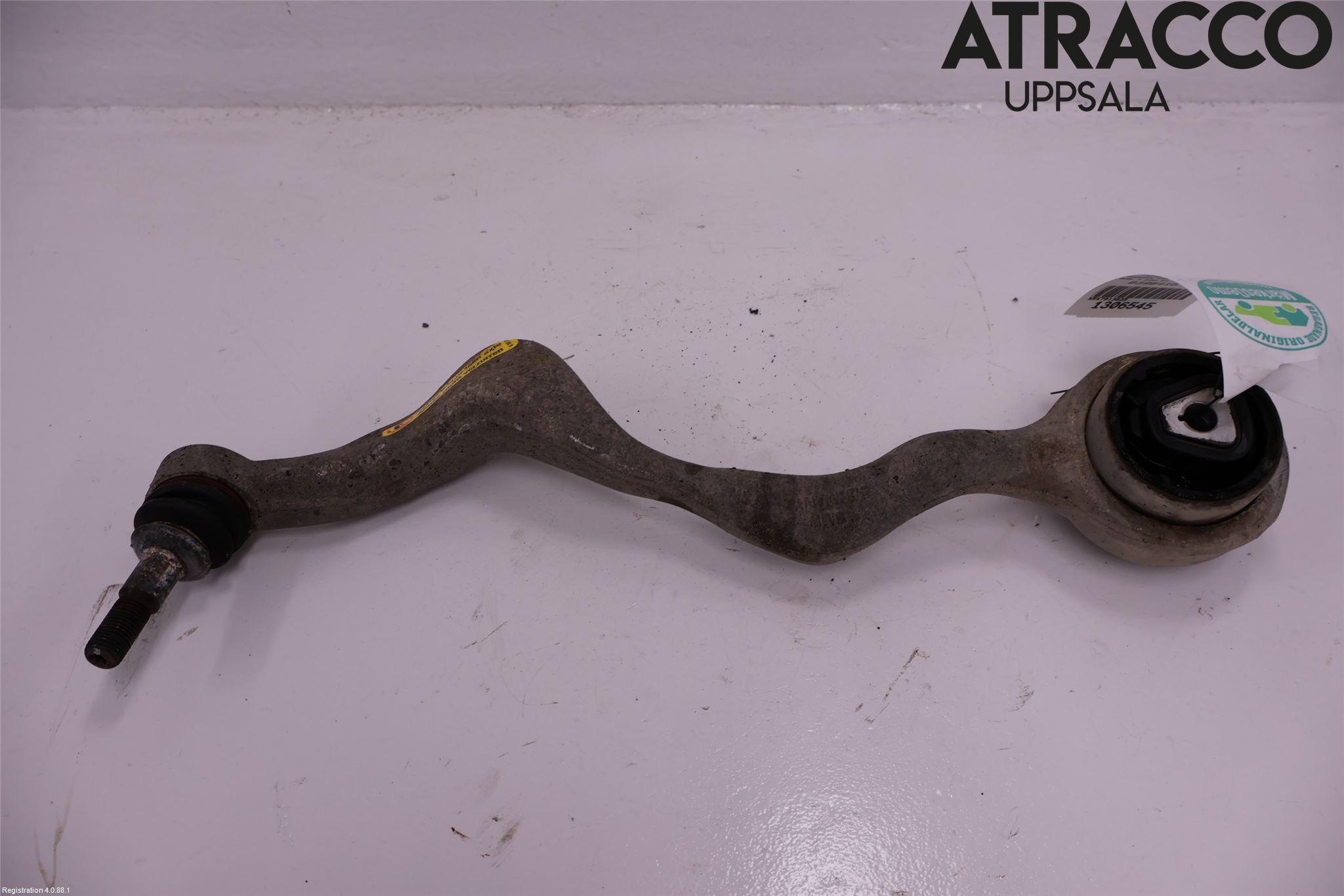 BMW 3 E90/91 SED/TOU 05-12 Bärarm Fram Undre Hö