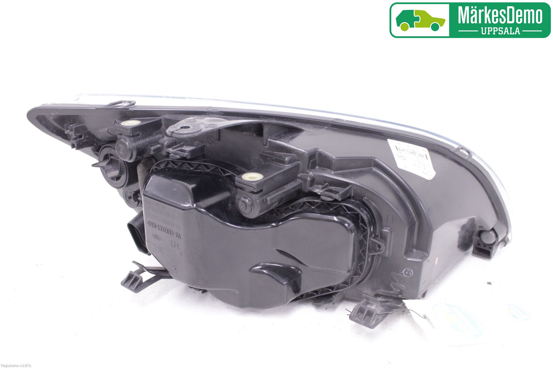 Ford FOCUS     04-07 Strålkastare Vänster