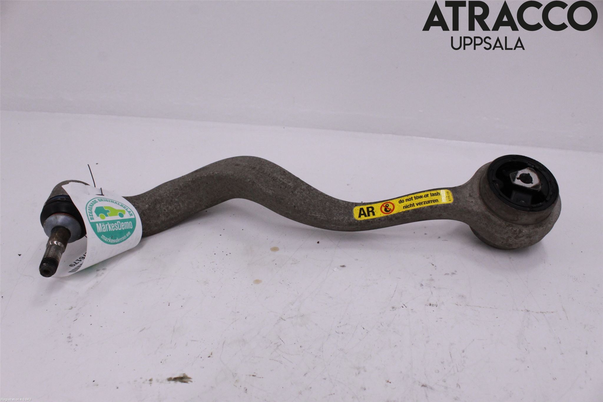 BMW 5 E60/61 Sed/Tou 02-10 Bärarm Fram Undre Hö