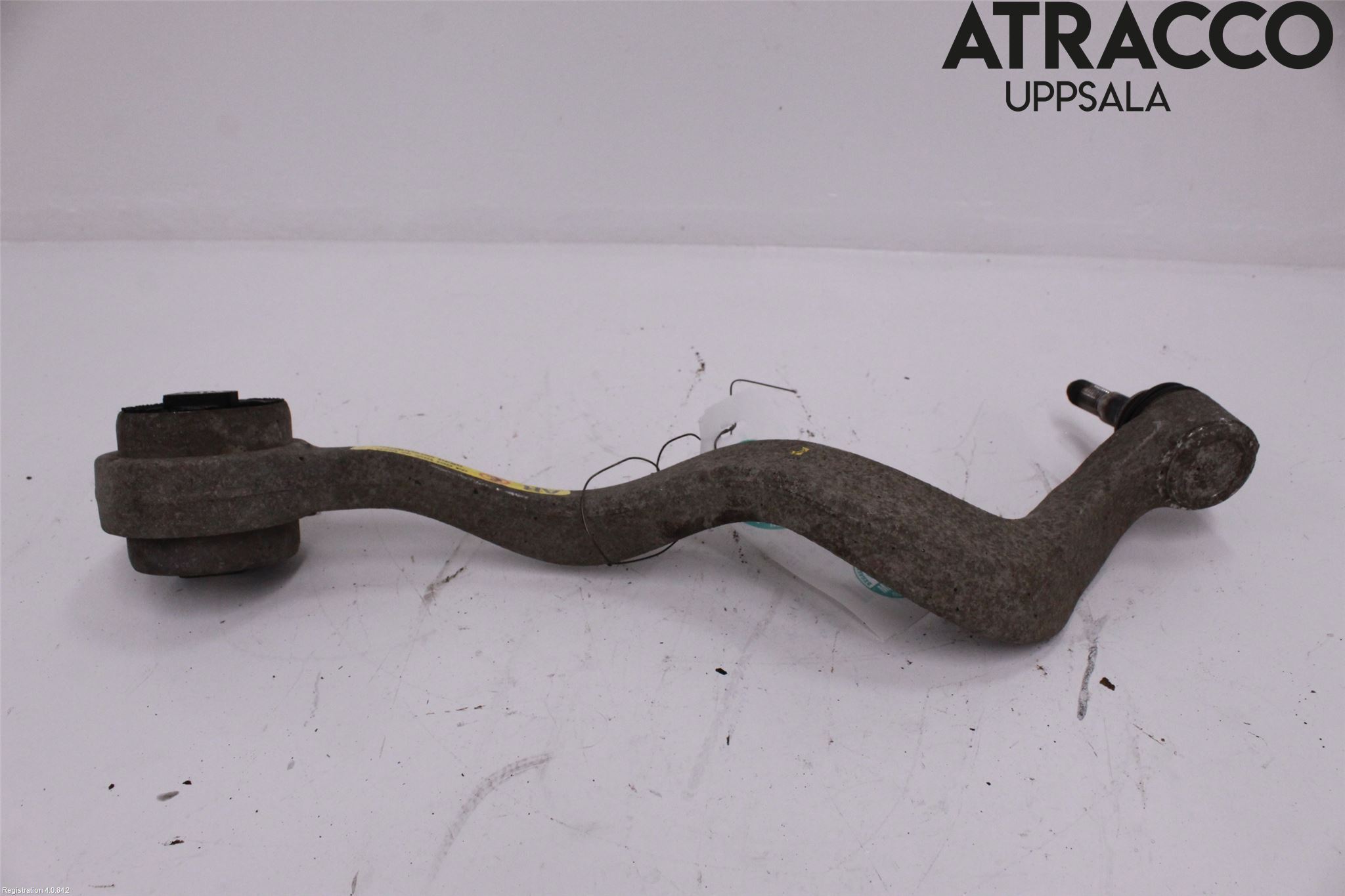 BMW 5 E60/61 Sed/Tou 02-10 Bärarm Fram Undre Hö