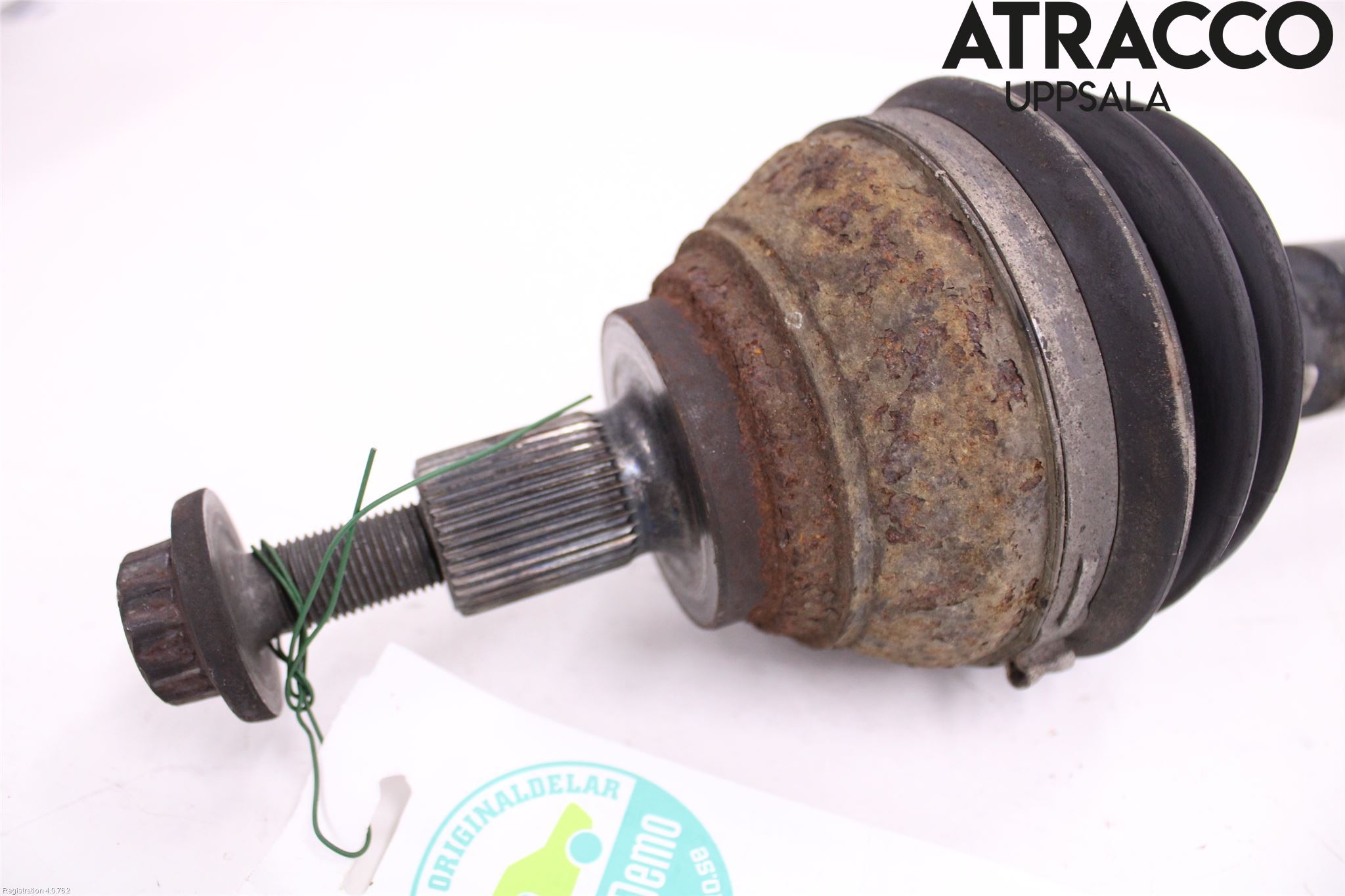 Volkswagen VW PASSAT 15-19 Drivaxel Fram Höger