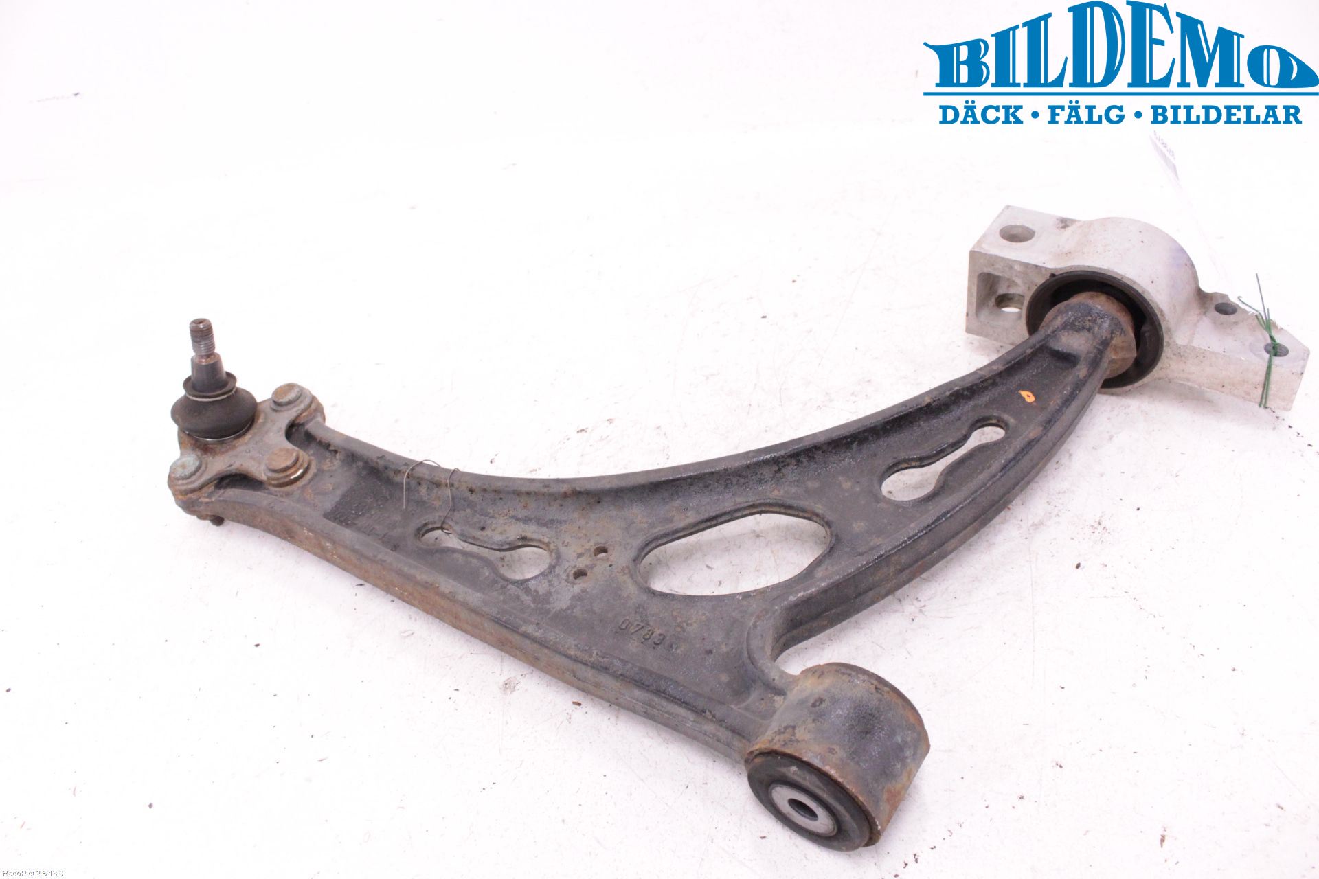 Seat TOLEDO 05-12 Bärarm Fram Undre Hö