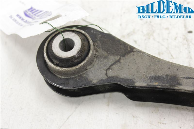 BMW 3 F30/F31/F80 12-19 Bärarm Bak Övre Vänster