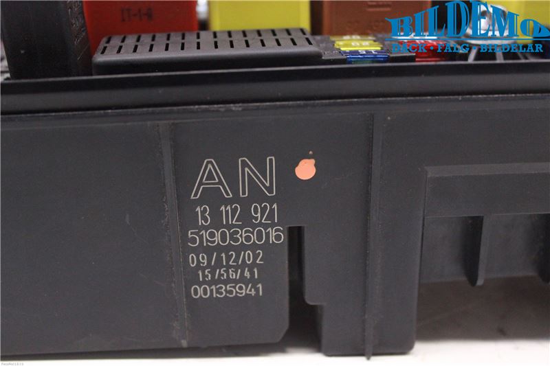 Opel VECTRA C 02-05 Säkringsdosa-Elcentral