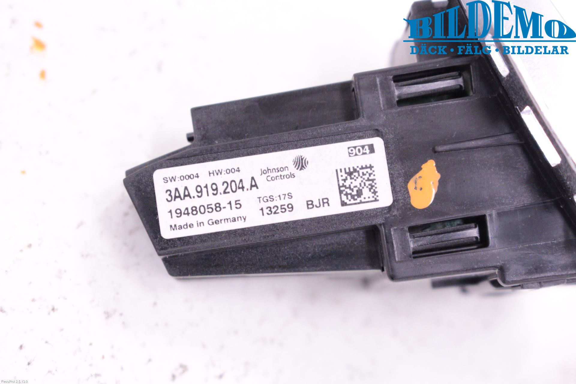 Volkswagen VW PASSAT 11-14 Instrument Klocka