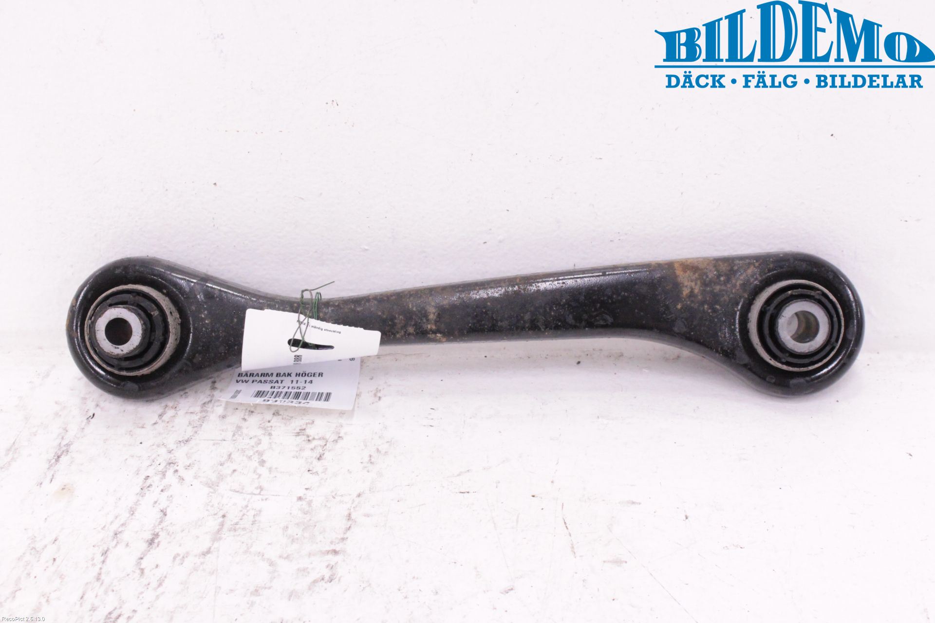 Volkswagen VW PASSAT 11-14 Bärarm Bak Höger