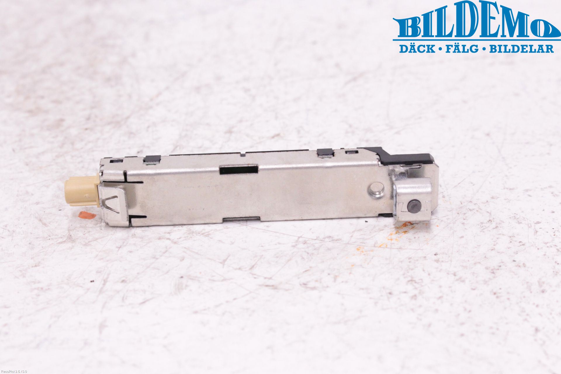 Audi A3/S3 8V 13-20 Antennförstärkare