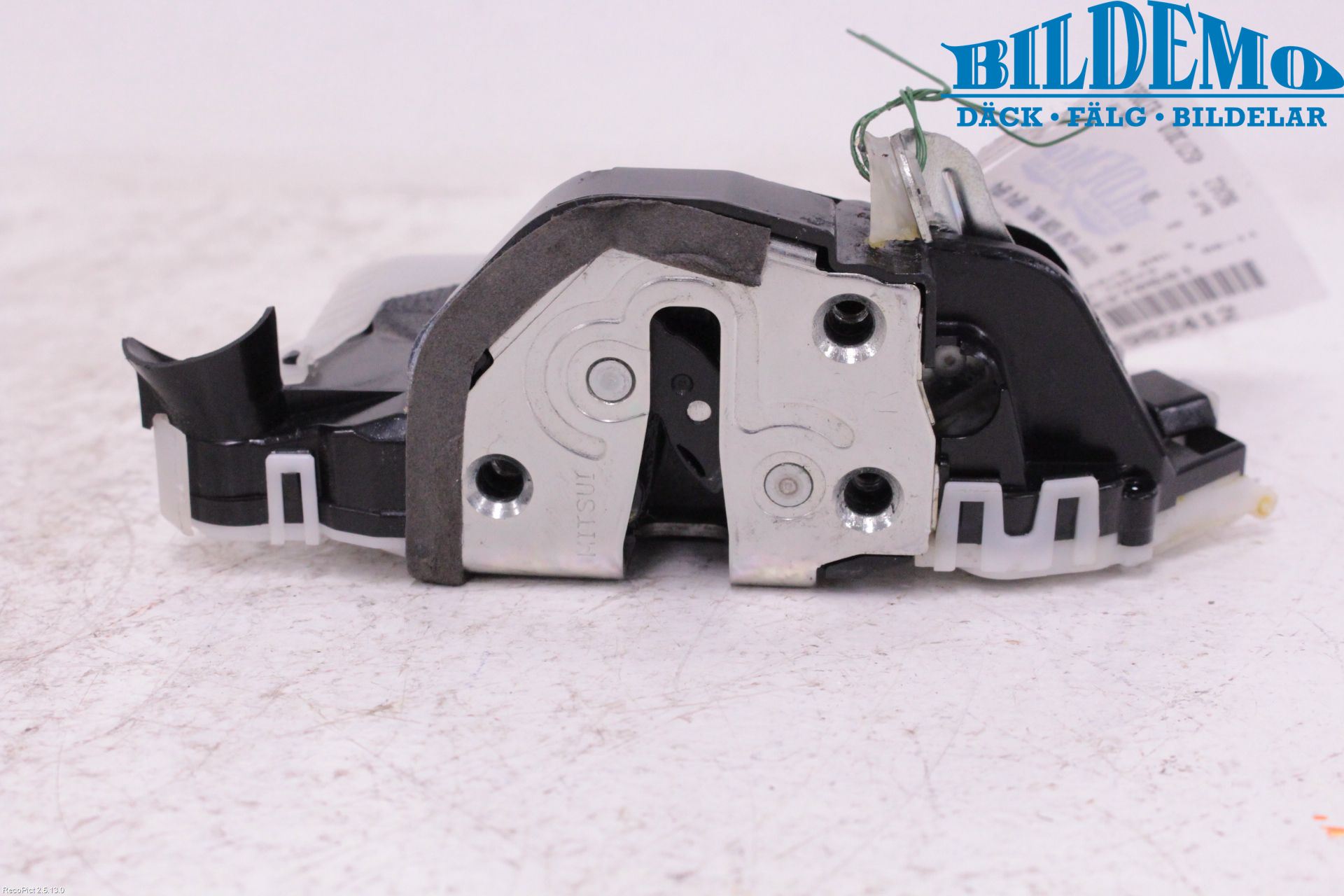 Toyota YARIS XP90 06-11 Låskista-Dörrlås