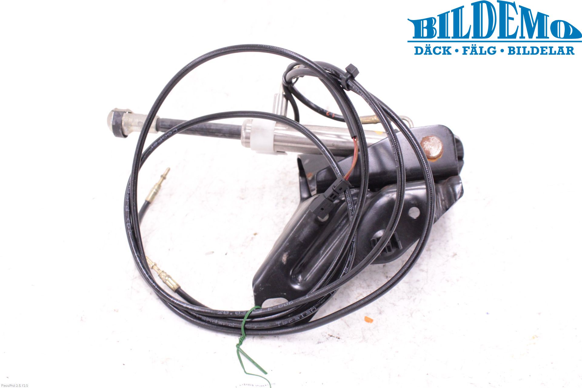 BMW 3 E46      98-05 Gasfjäder Baklucka