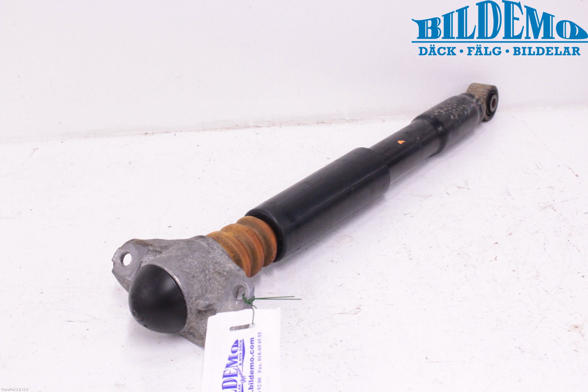 Volkswagen VW PASSAT 11-14 Stötdämpare Bak