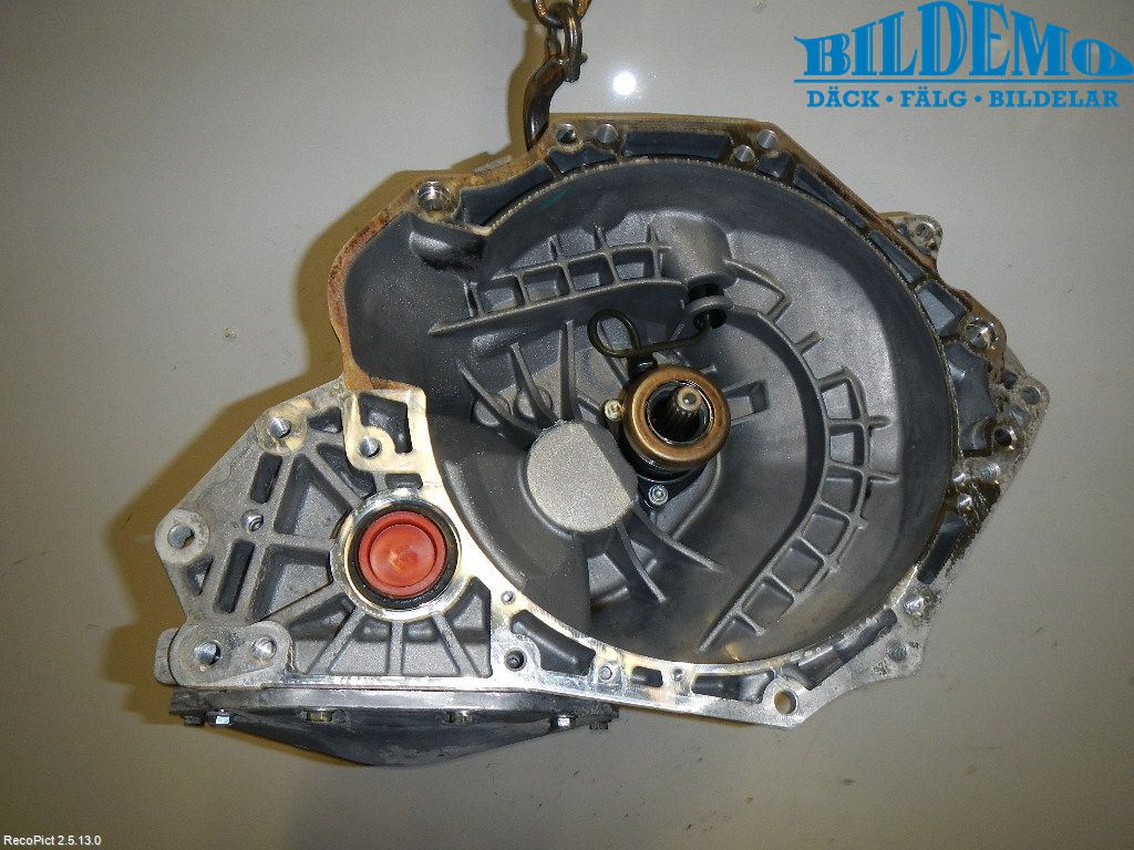 Nissan ALMERA    00-06 Växellåda Man 5 Vxl