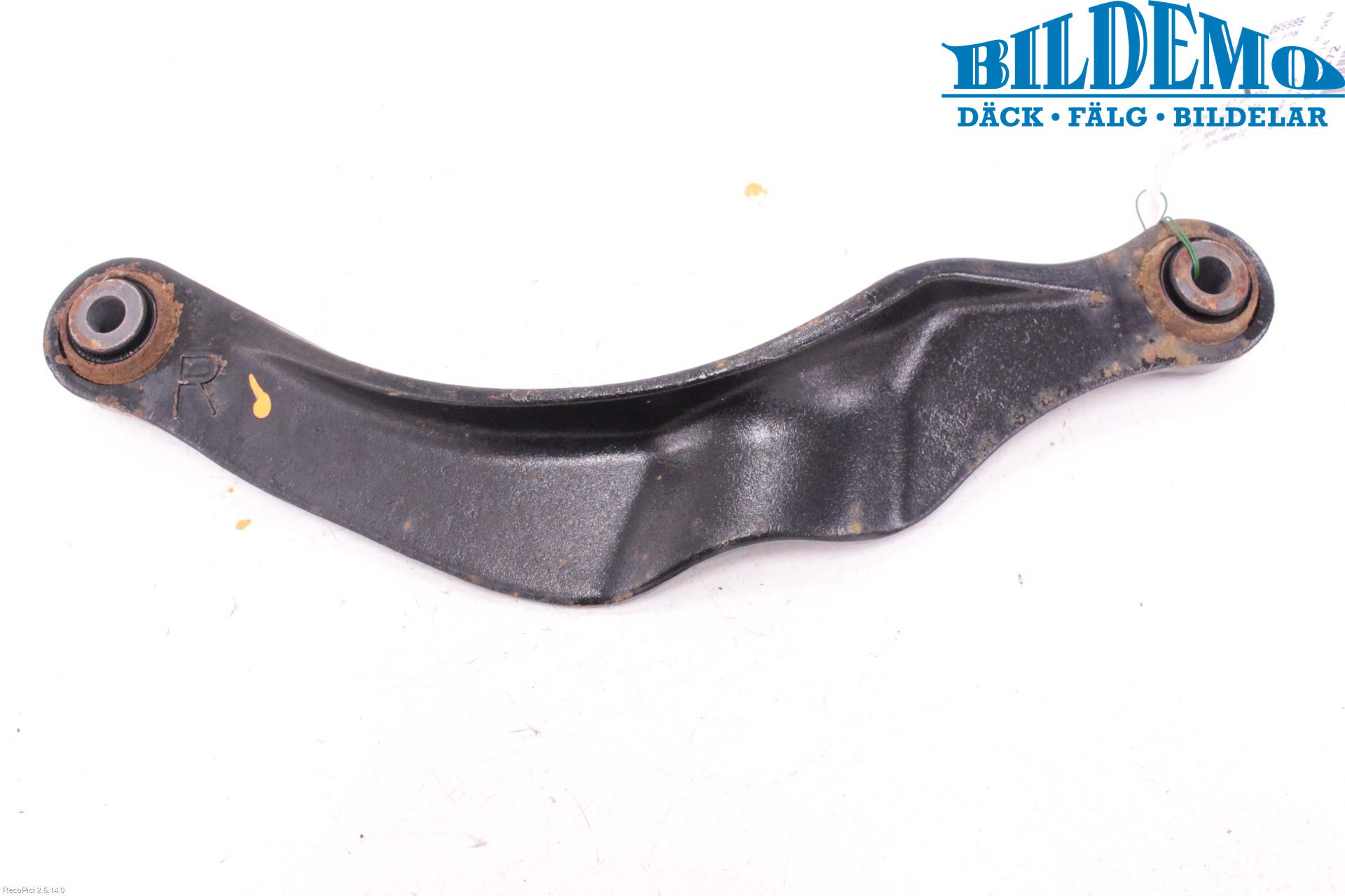 Volvo XC70 14-16 Bärarm Bak Övre Höger