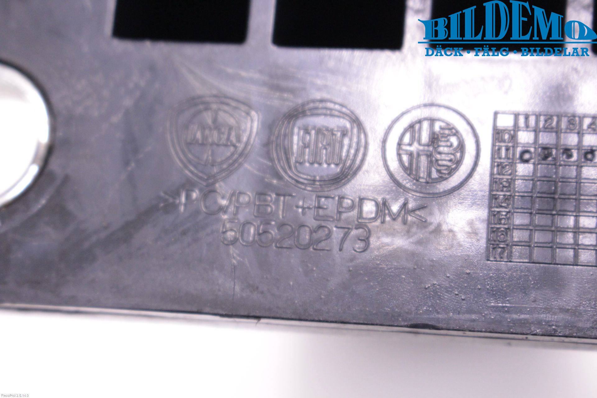 Alfa GIULIETTA Stötfångarbärjärn Fram