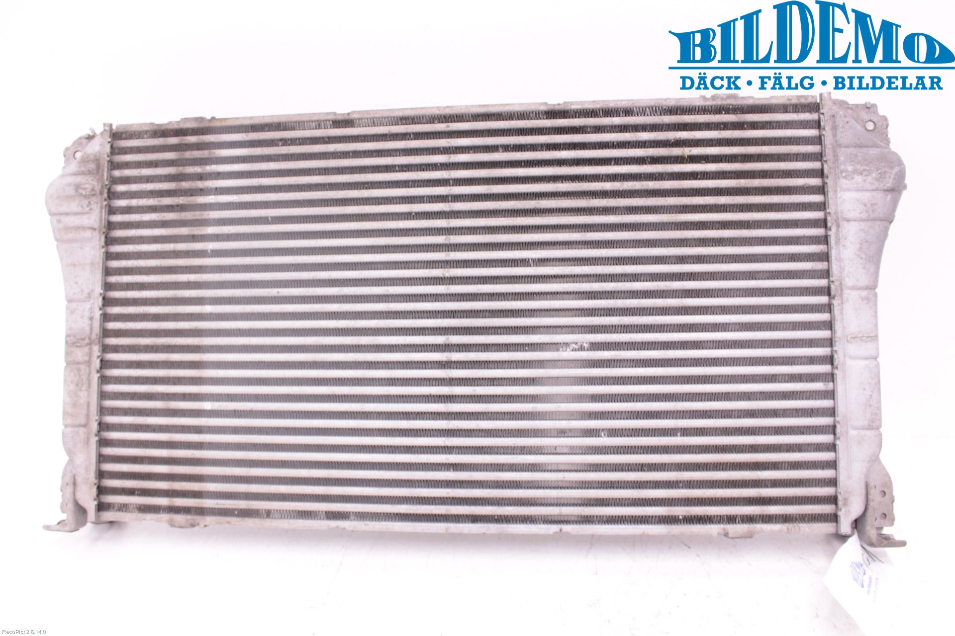 Toyota AVENSIS 09-15 Laddluft-Intercooler Kyl