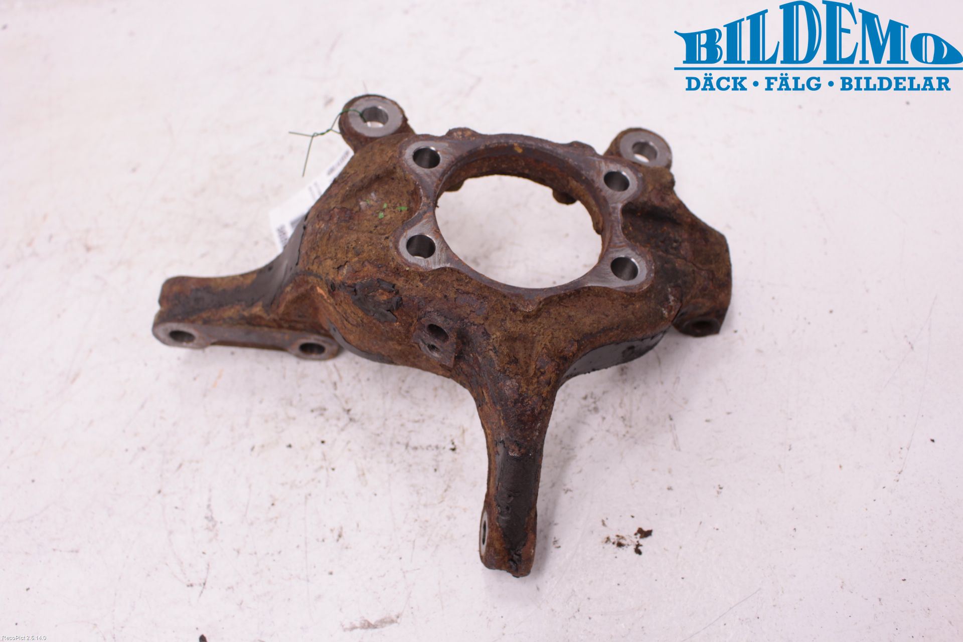 Nissan JUKE 10-14 Styrspindel Lagerhus Hö